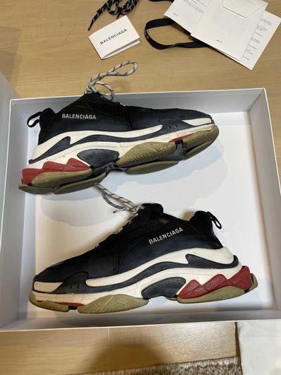 BALENCIAGA Triple S "Black/Red"