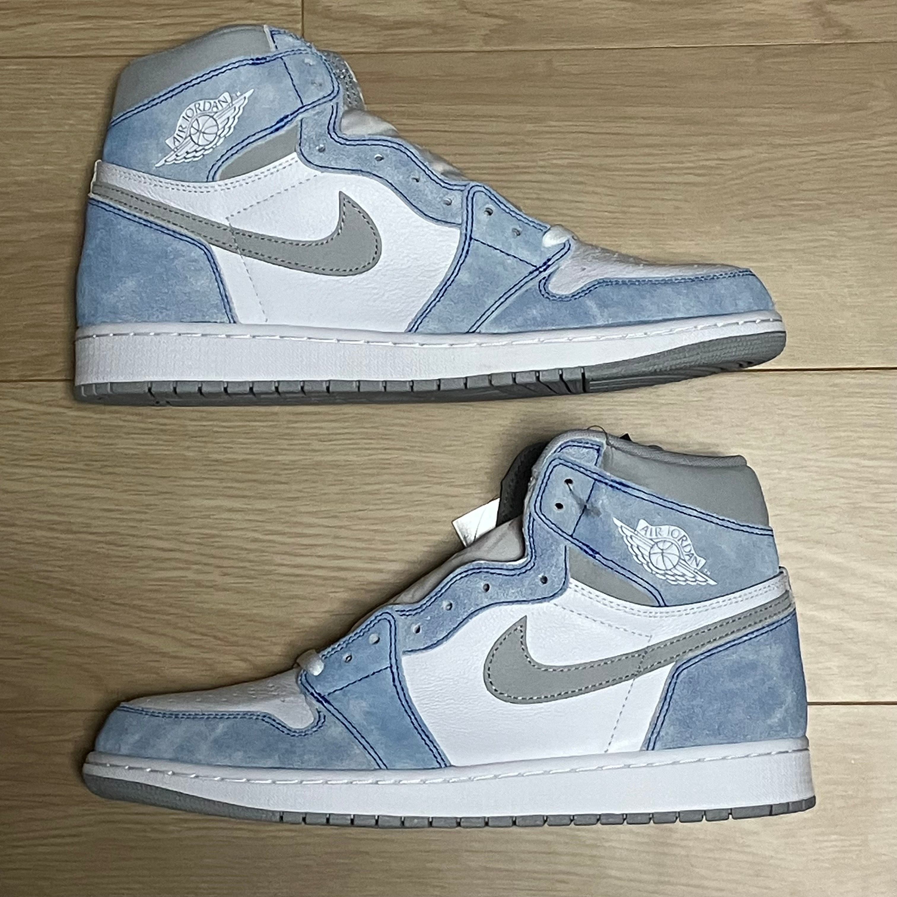 Nike Air Jordan 1 High OG "Hyper Royal"