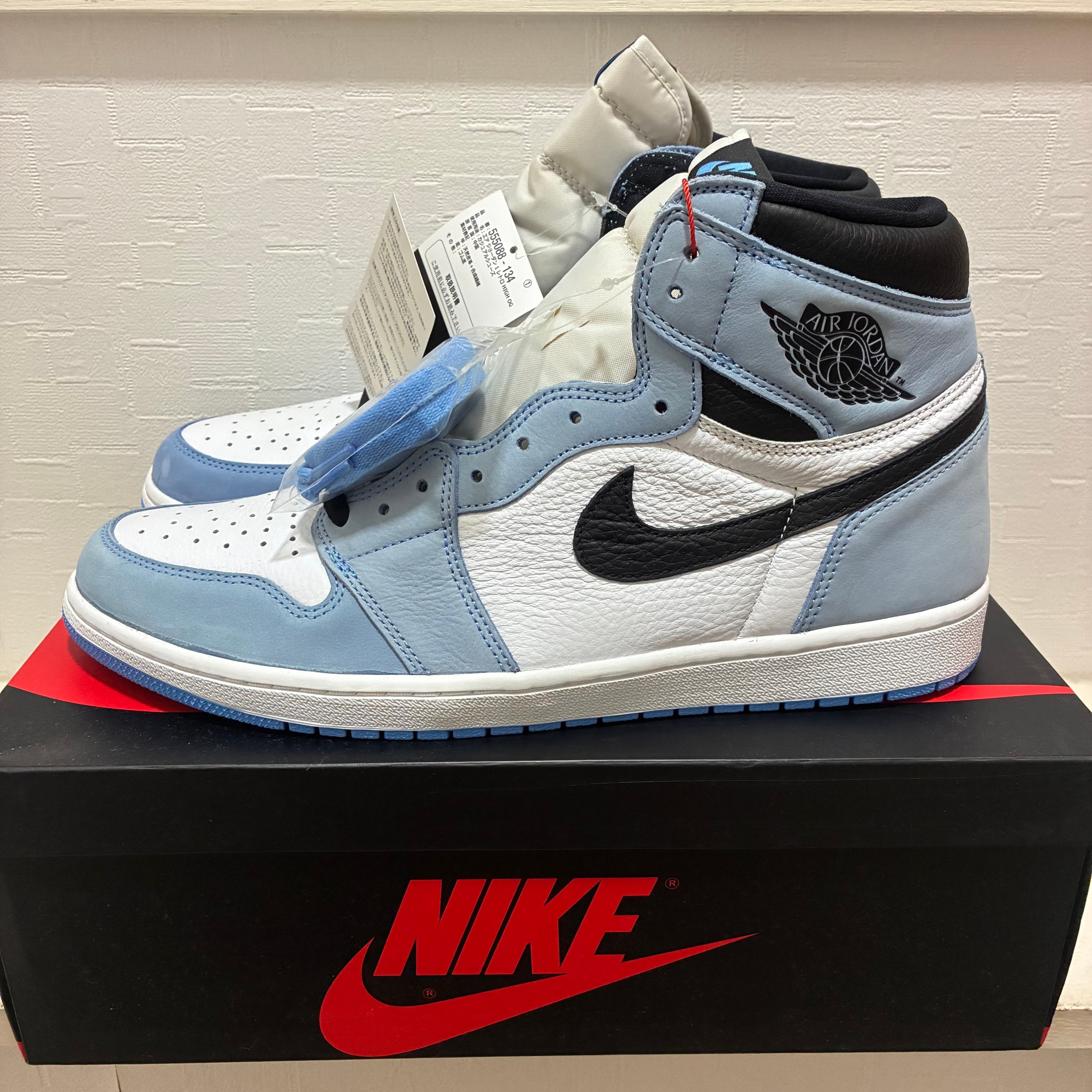 Nike Air Jordan 1 High OG "University Blue"