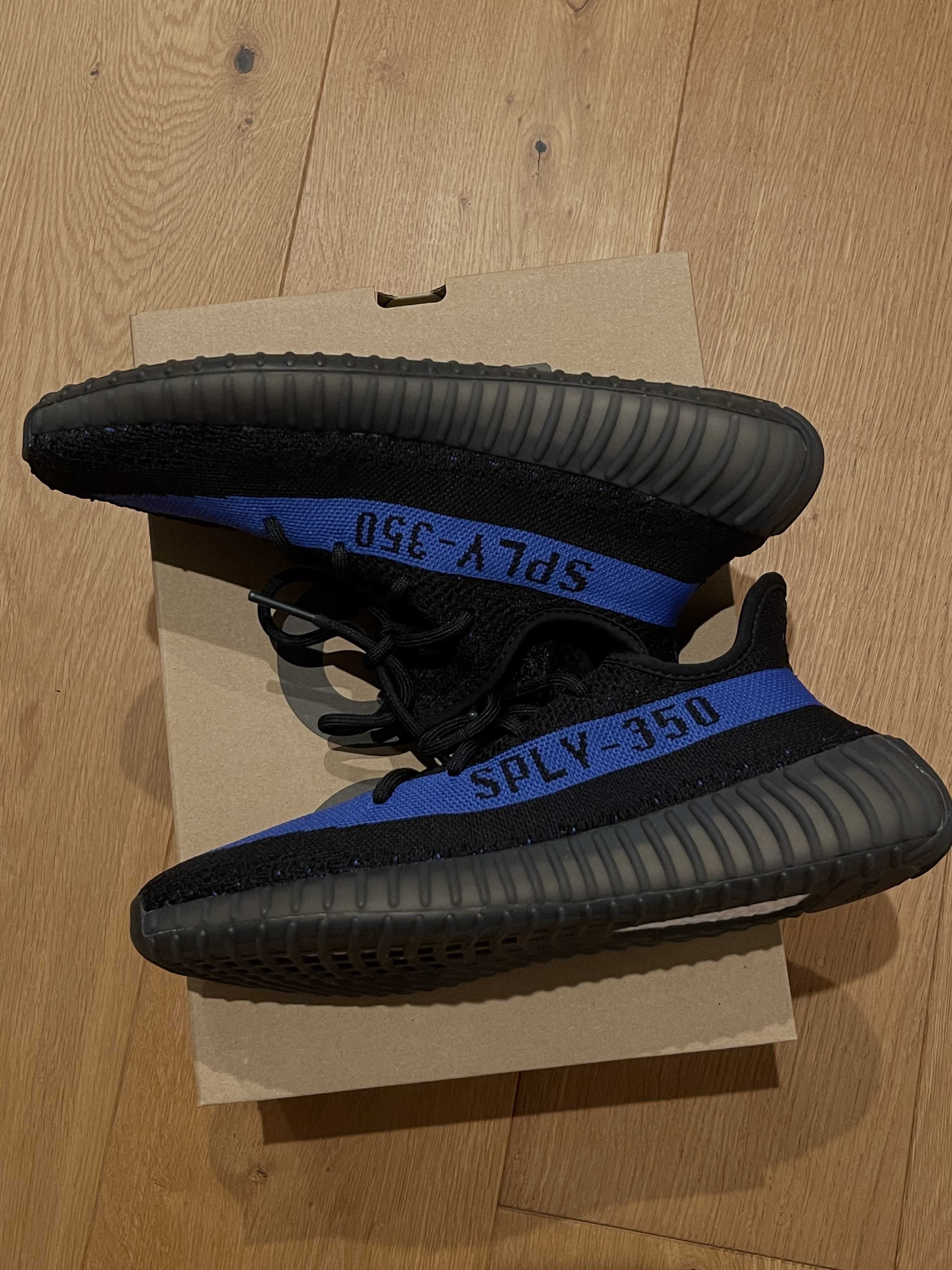 adidas YEEZY Boost 350V2 "Dazzling Blue"
