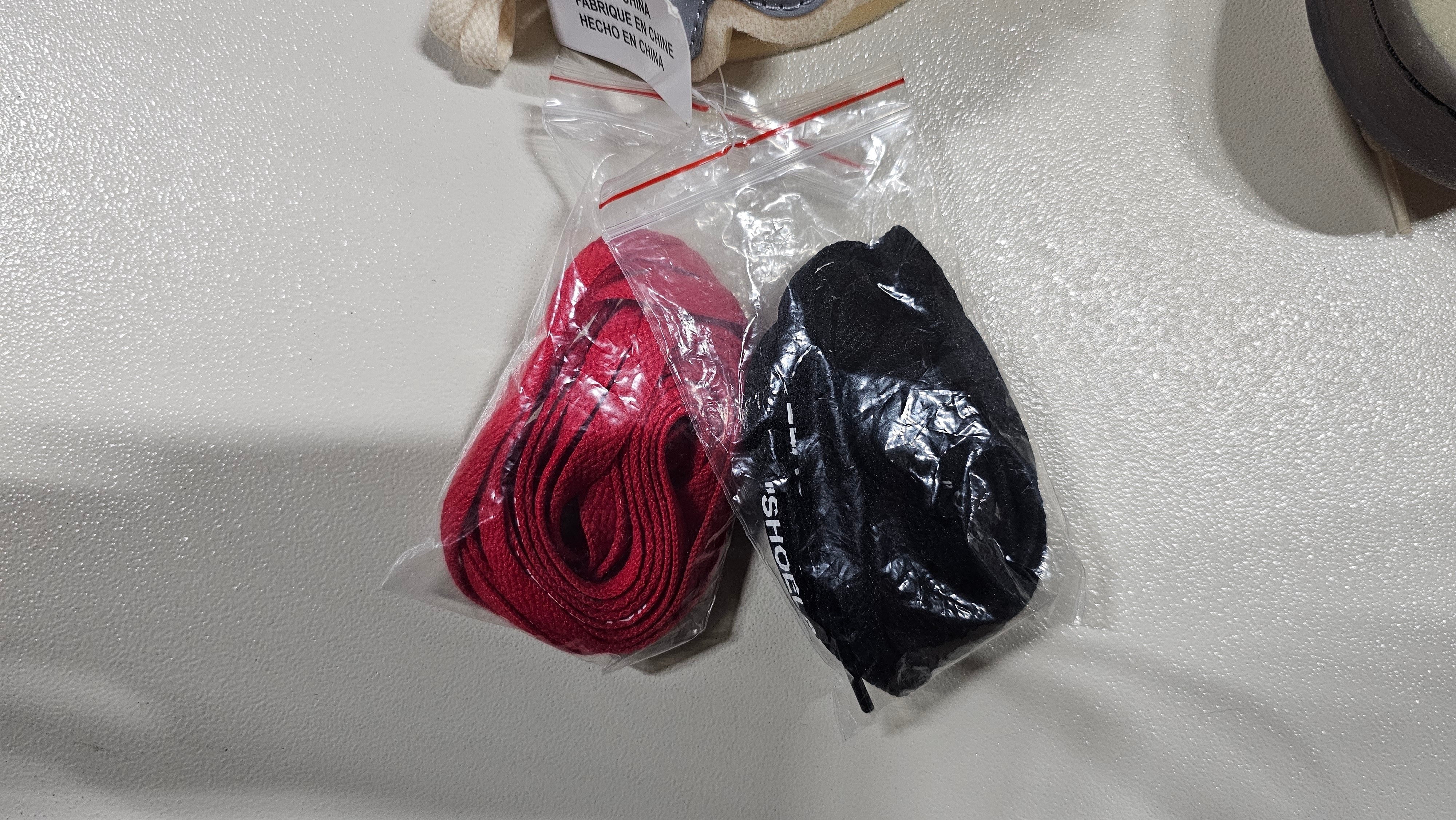 オフホワイト × ナイキ エアジョーダン5 "セイル"