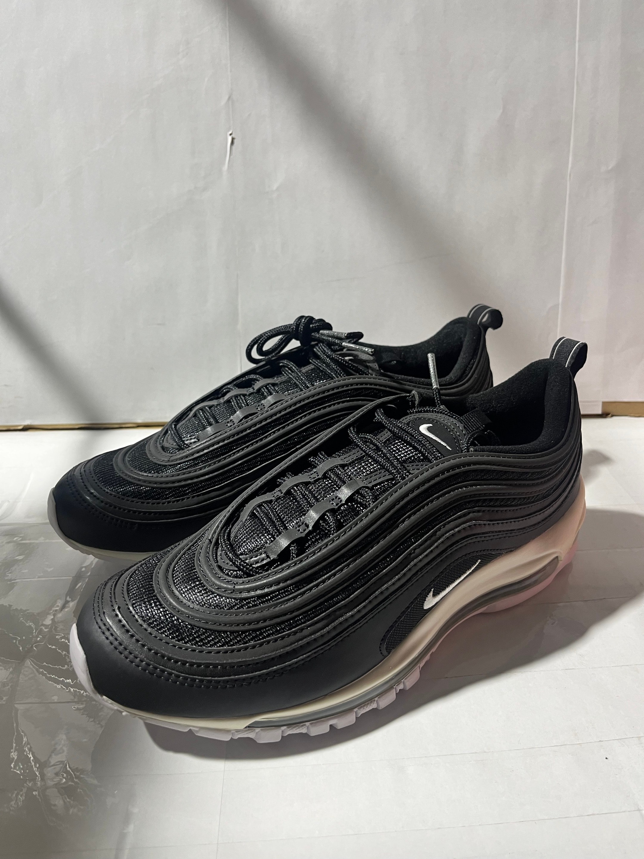 ナイキ エアマックス97 "ブラック/ホワイト"