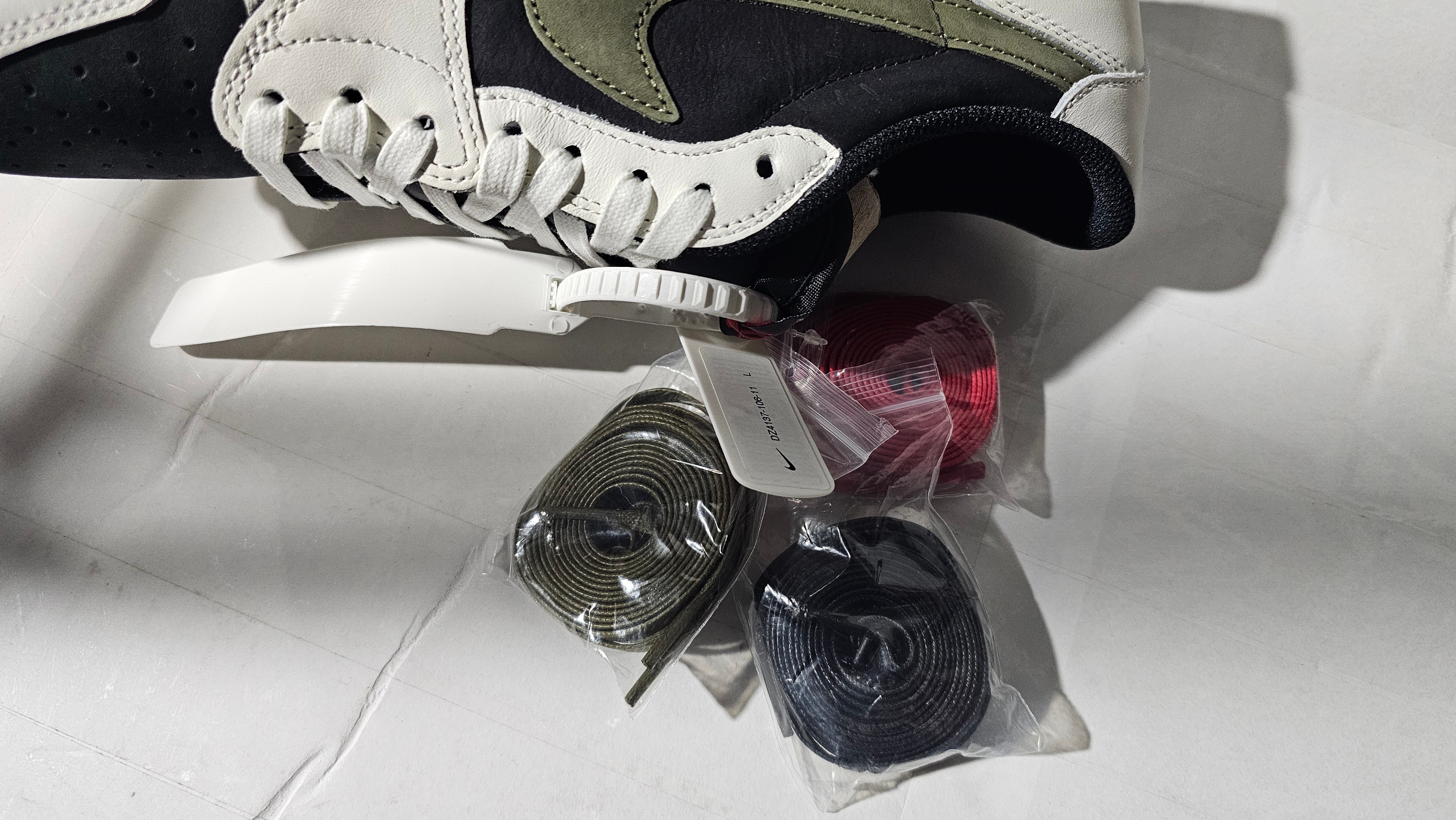 Travis Scott × Nike Women's Air Jordan 1 Low OG "Medium Olive"