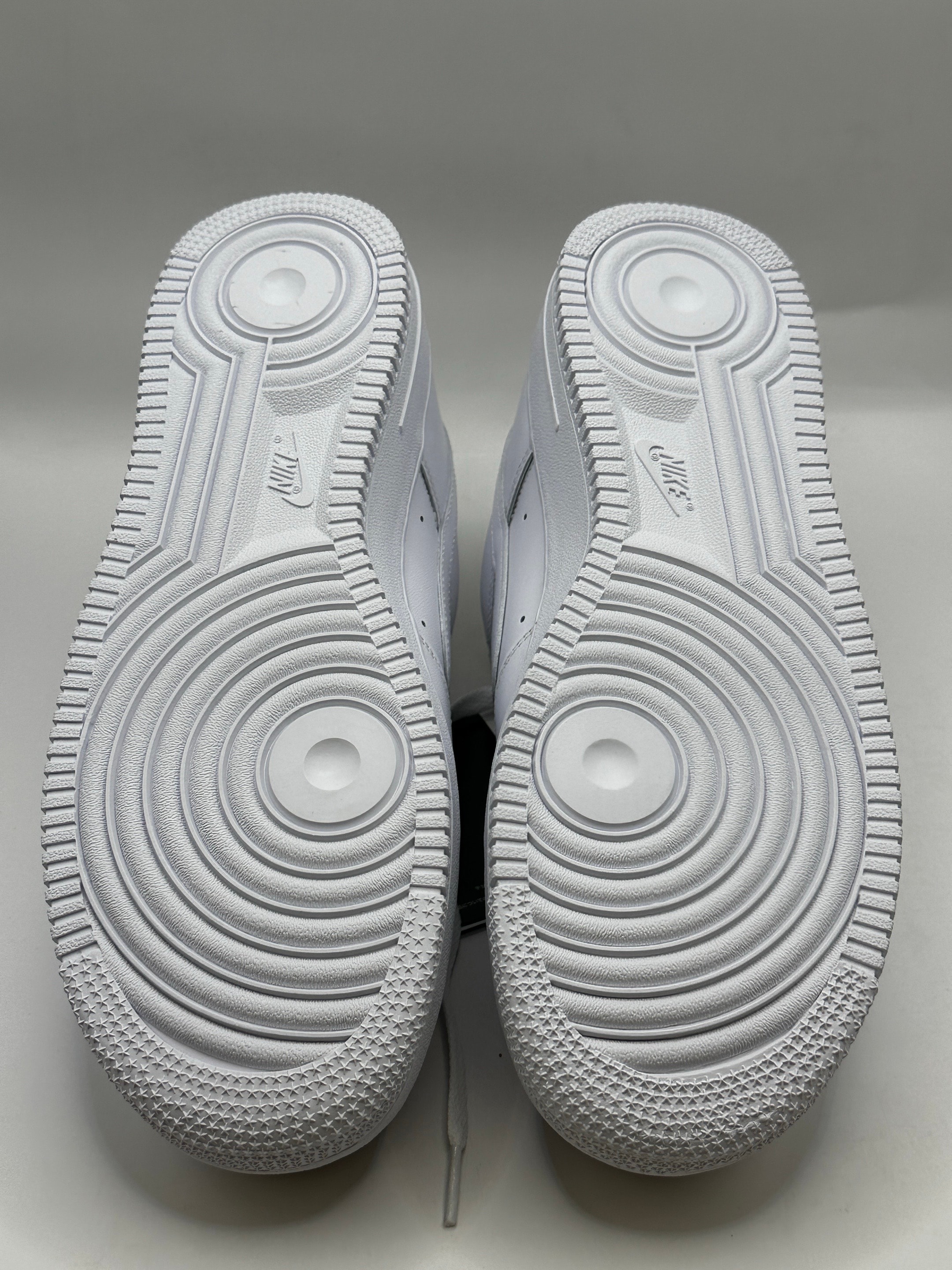 Supreme × Nike Air Force 1 Low "White"