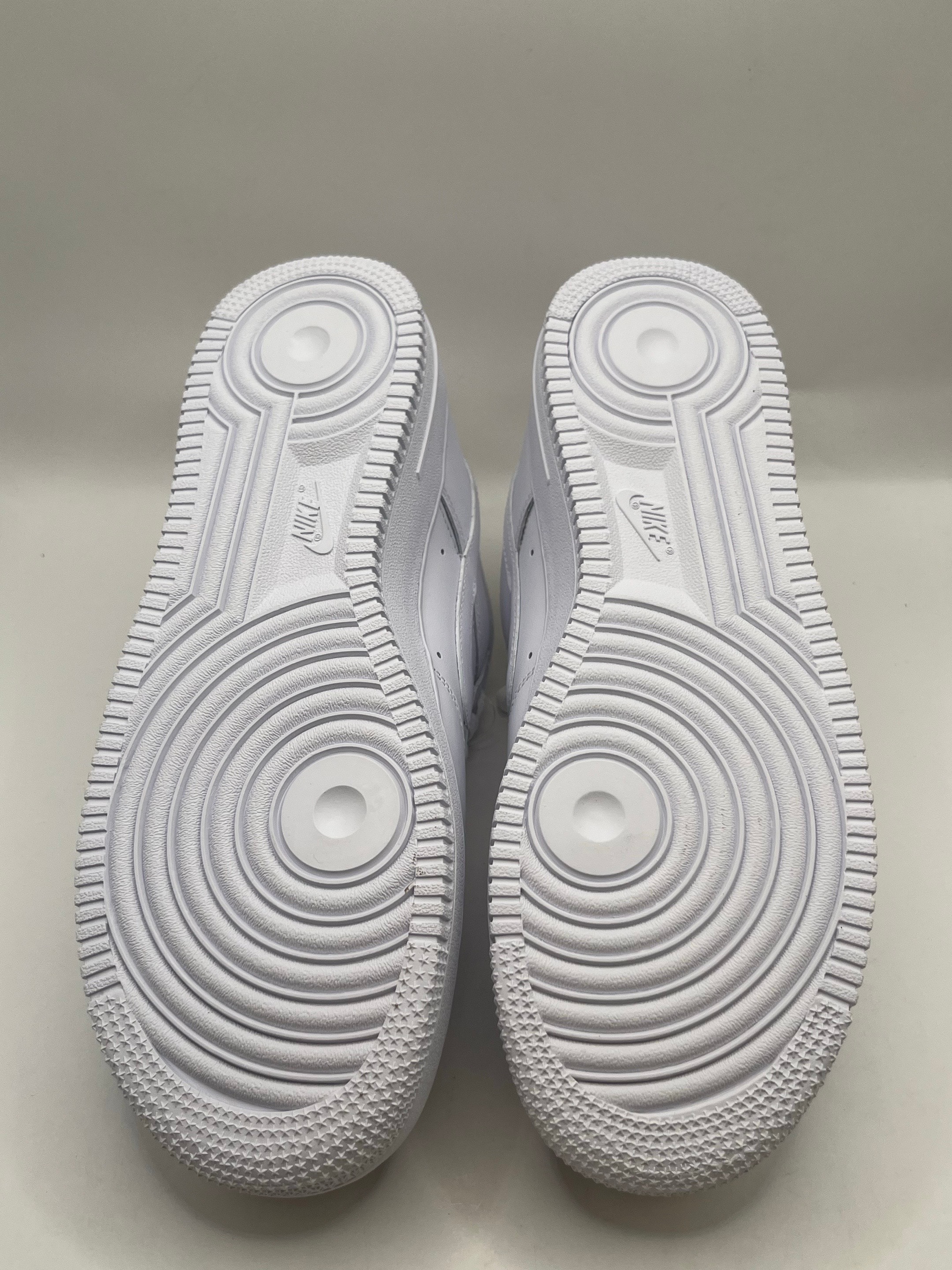 Supreme × Nike Air Force 1 Low "White"