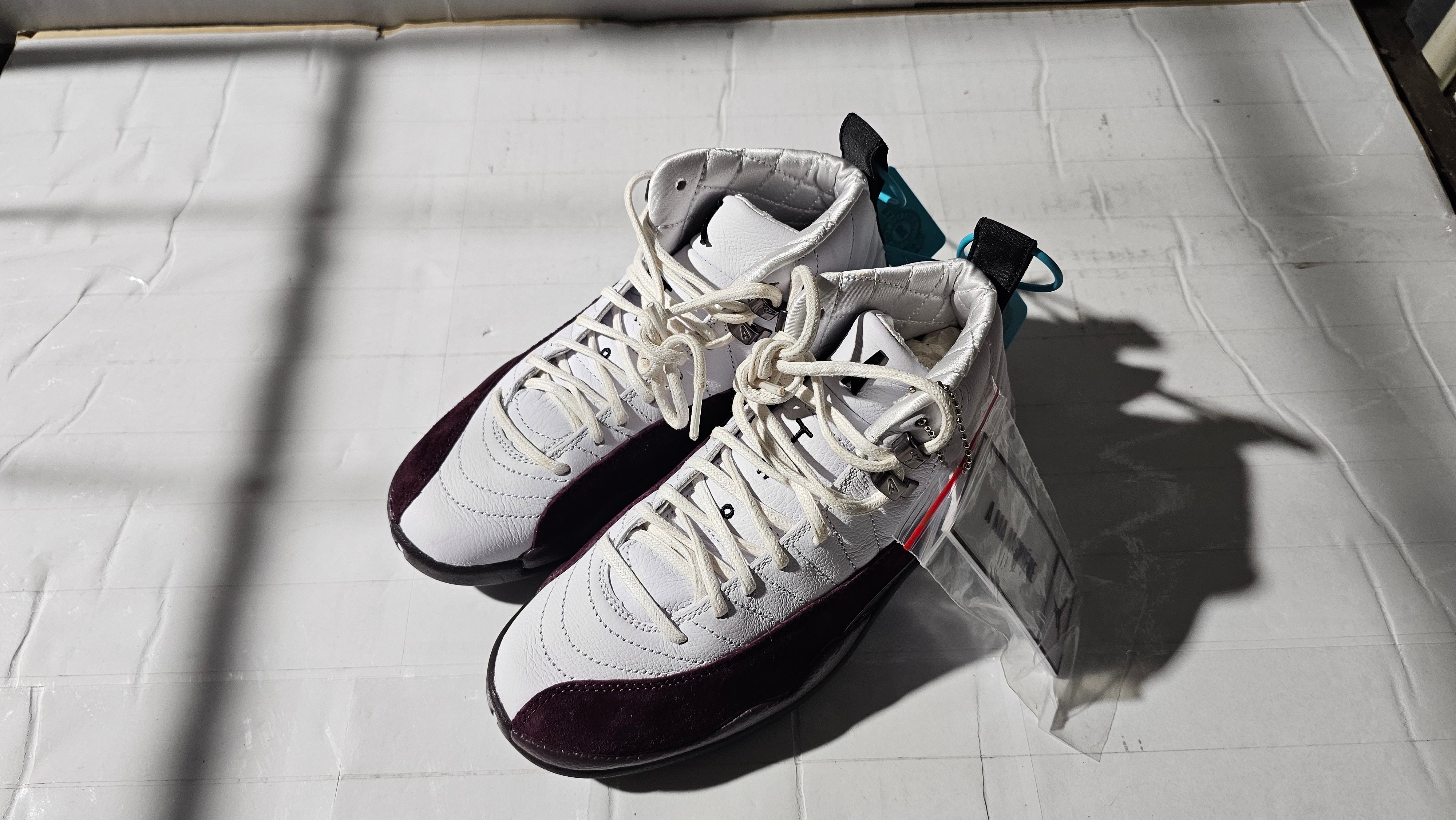 ジョーダン エアジョーダン12 (JORDAN Air Jordan 12) の新作・中古