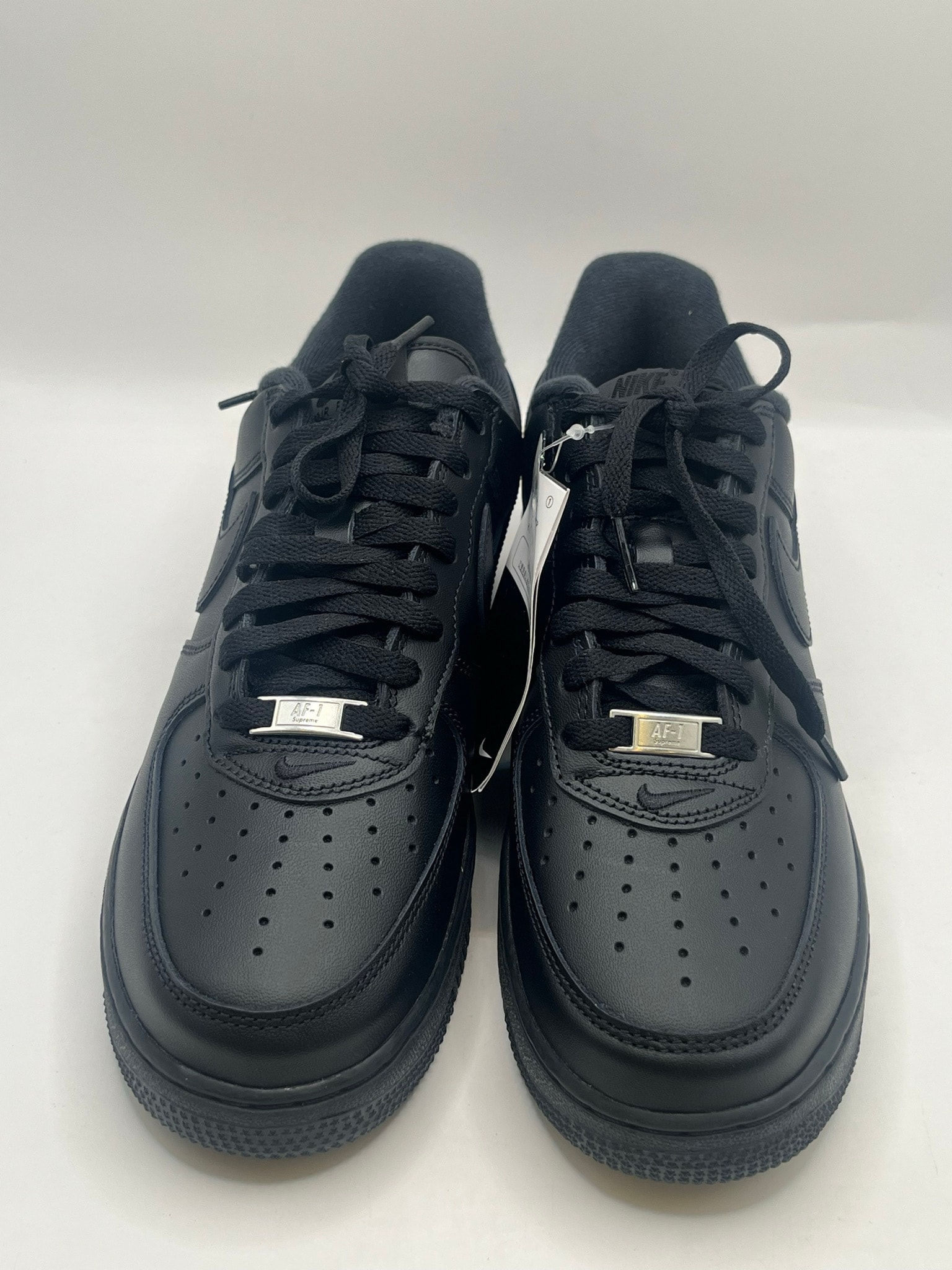 Supreme × Nike Air Force 1 Low "Black"