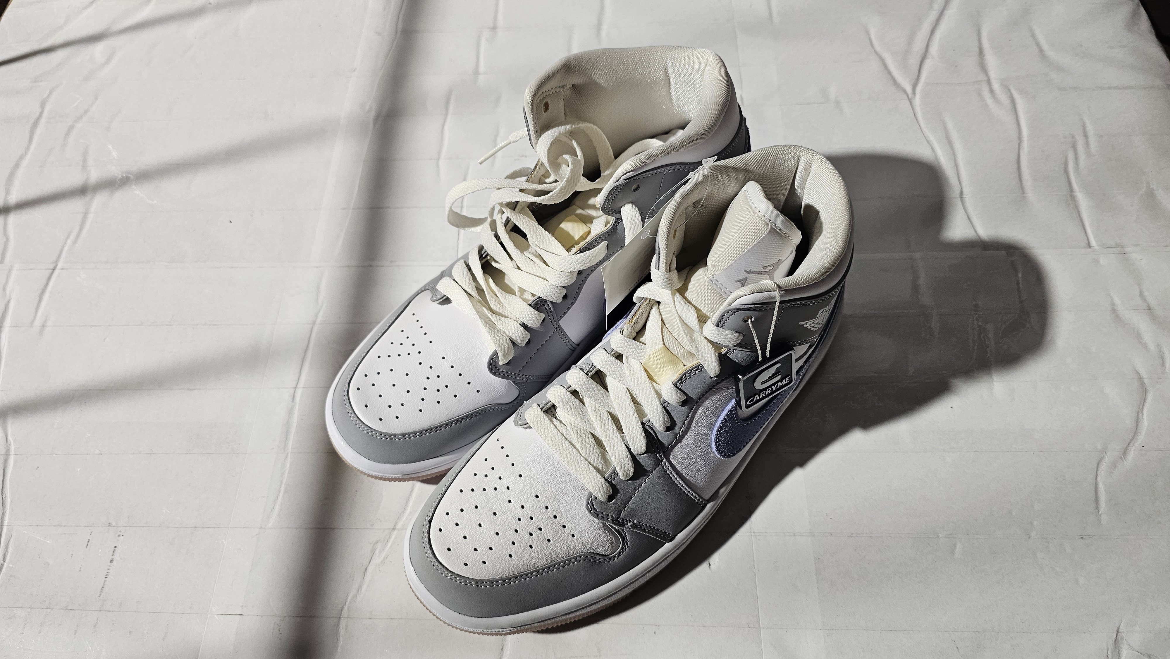 Nike Women's Air Jordan 1 Mid "Wolf Grey"