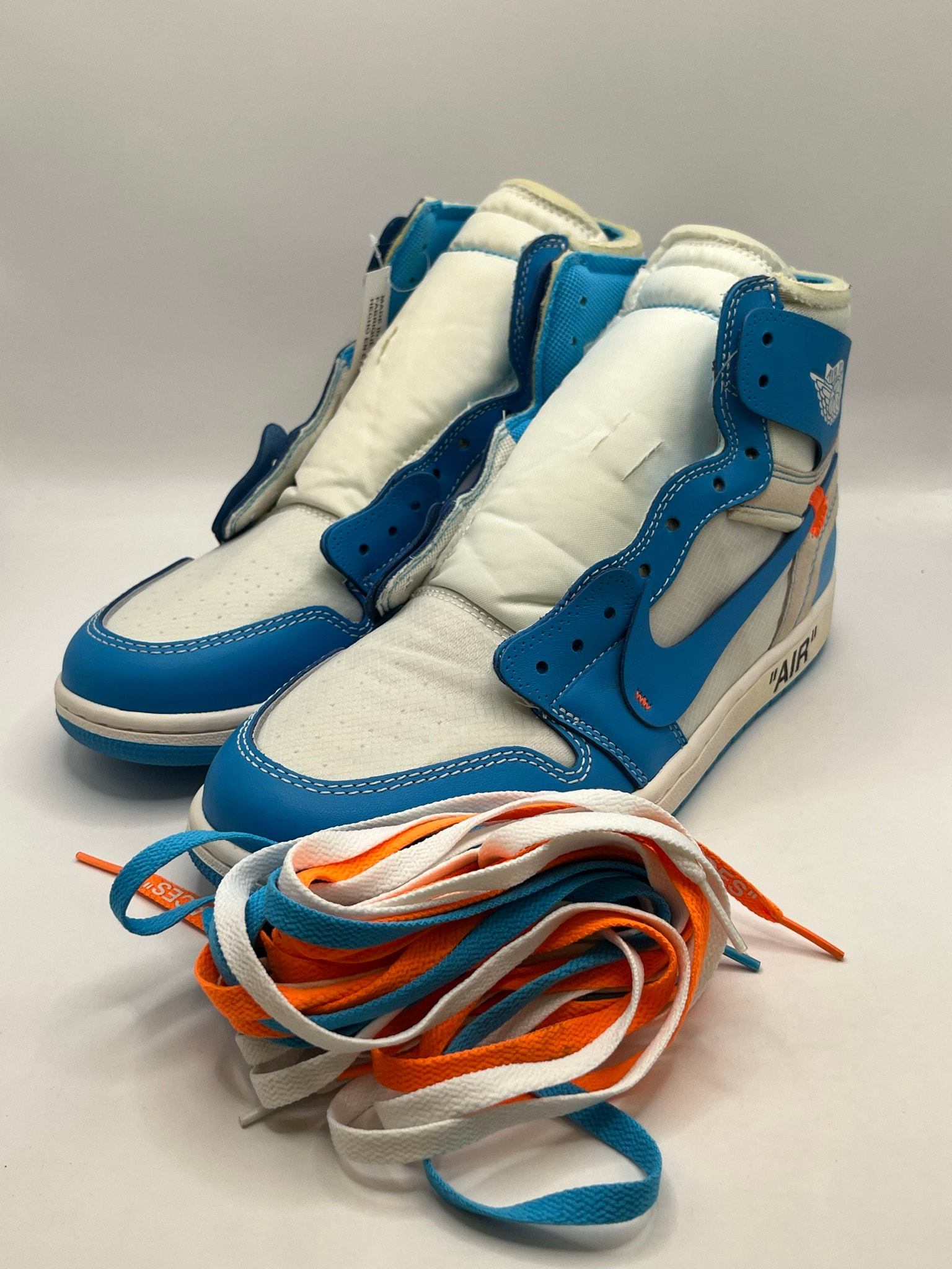 Off-White × Nike Air Jordan 1 High UNC "White/Dark Powder Blue"