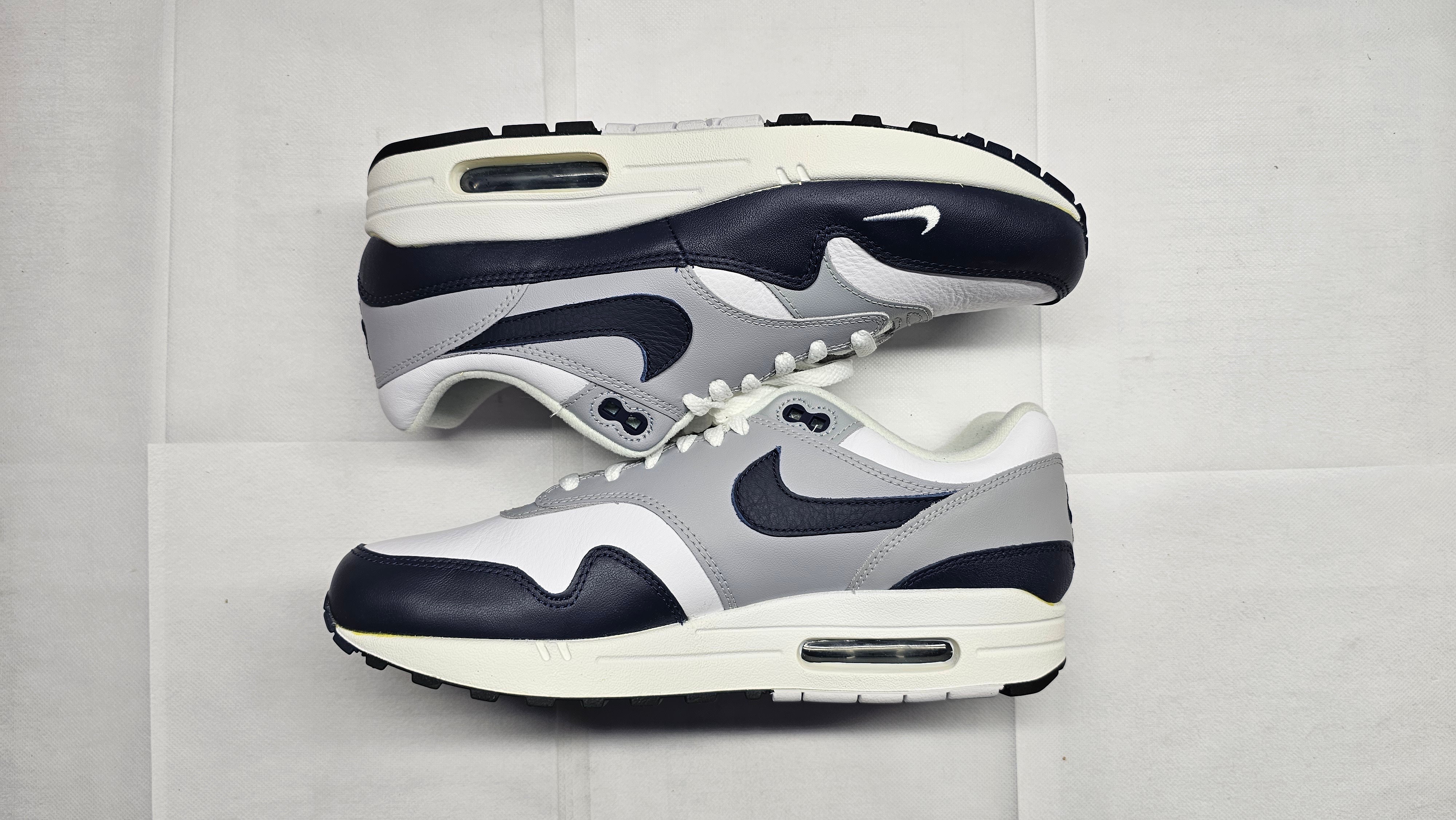 NIKE AIR MAX 1 LV8 "OBSIDIAN"