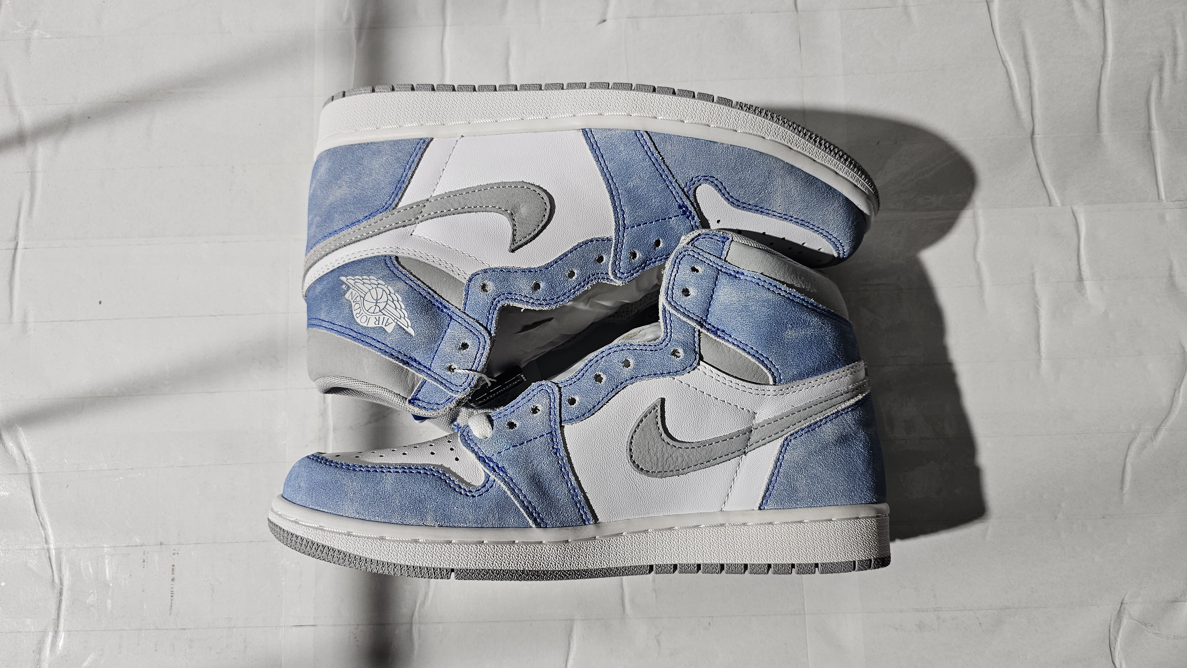 Nike Air Jordan 1 High OG "Hyper Royal"