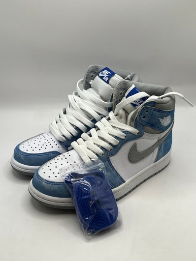 Nike Air Jordan 1 High OG "Hyper Royal"