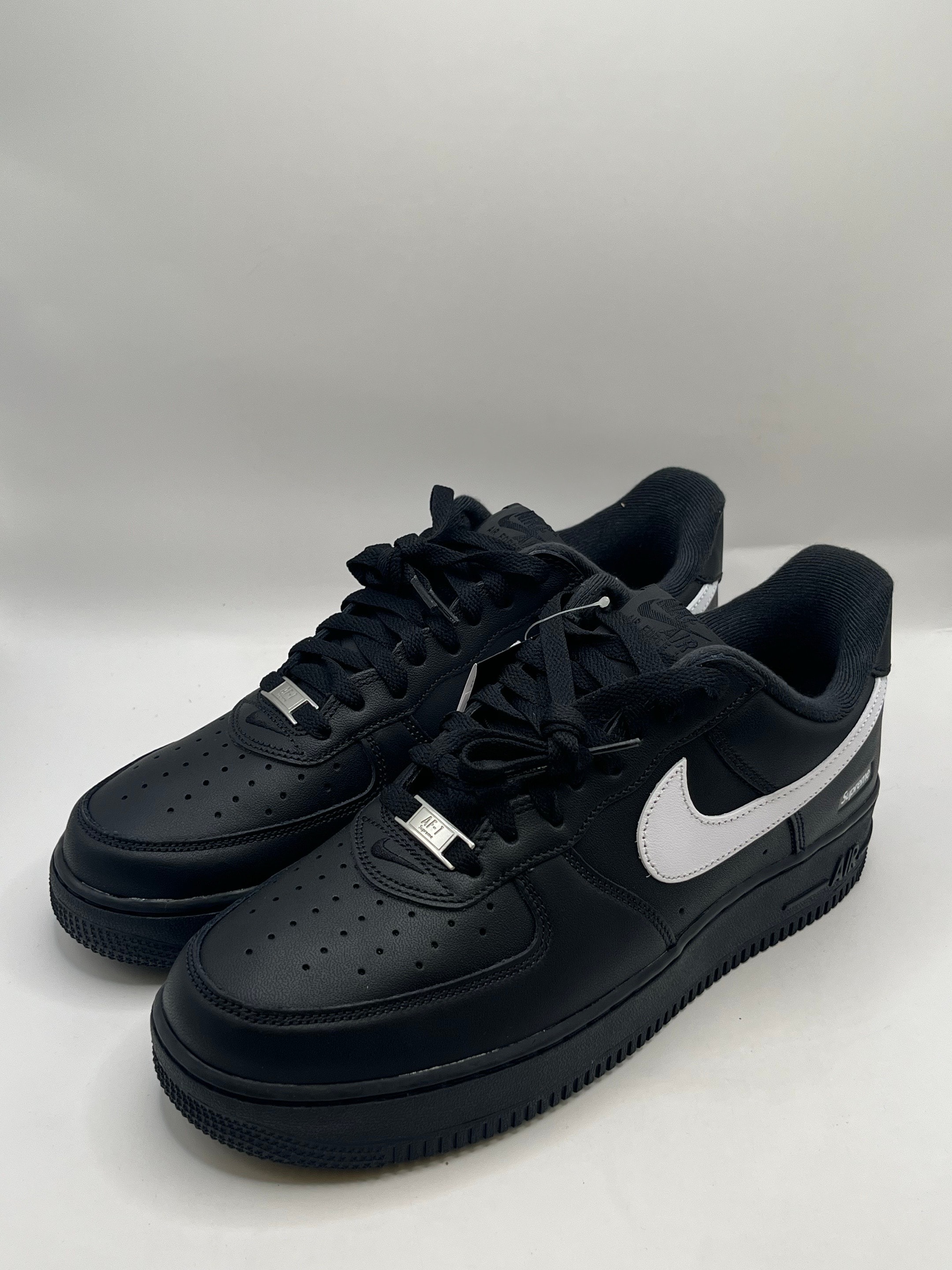 Supreme × Nike Air Force 1 Low "Black/White"