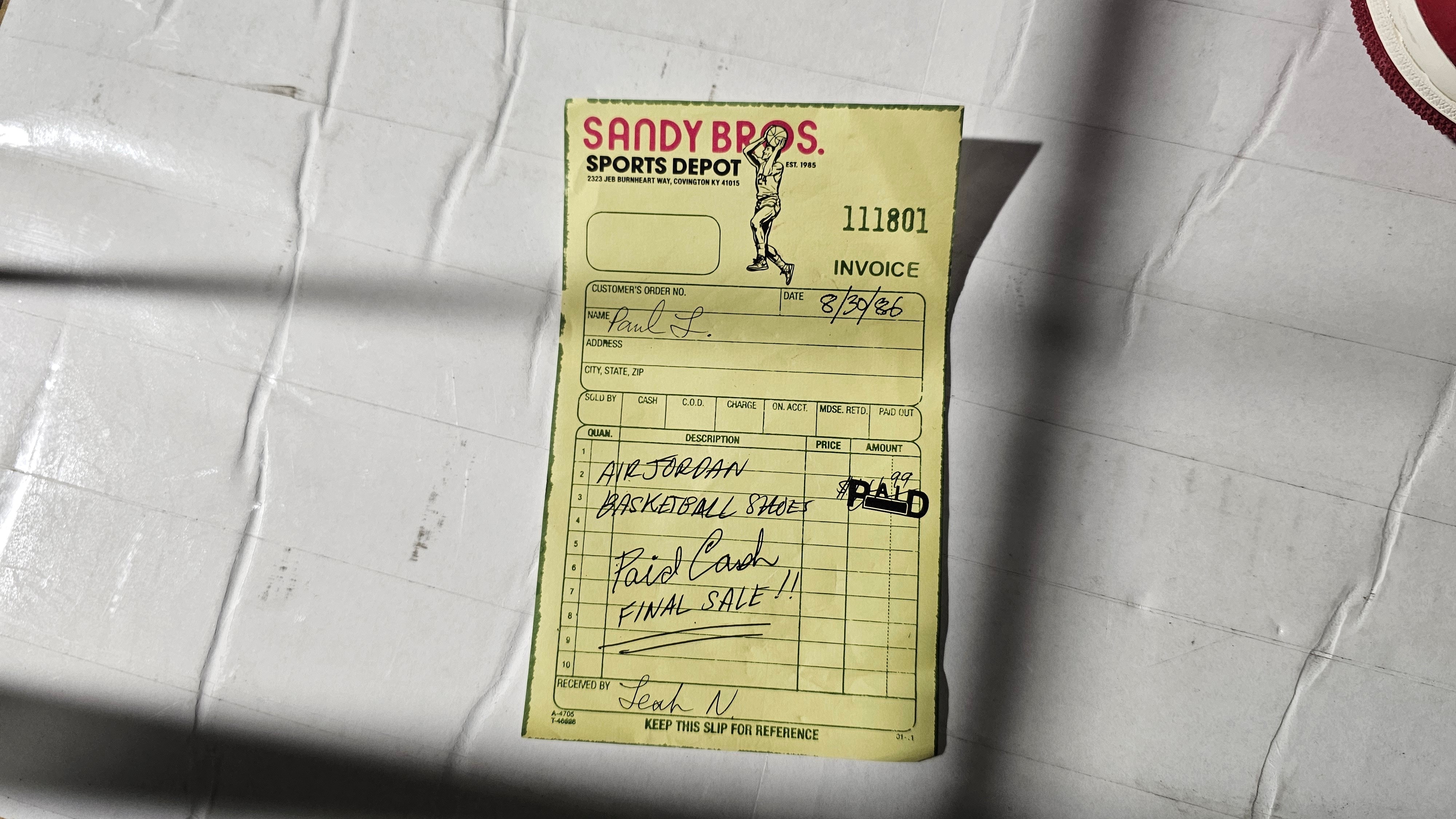 Nike Air Jordan 1 High OG "Lost & Found/Chicago"