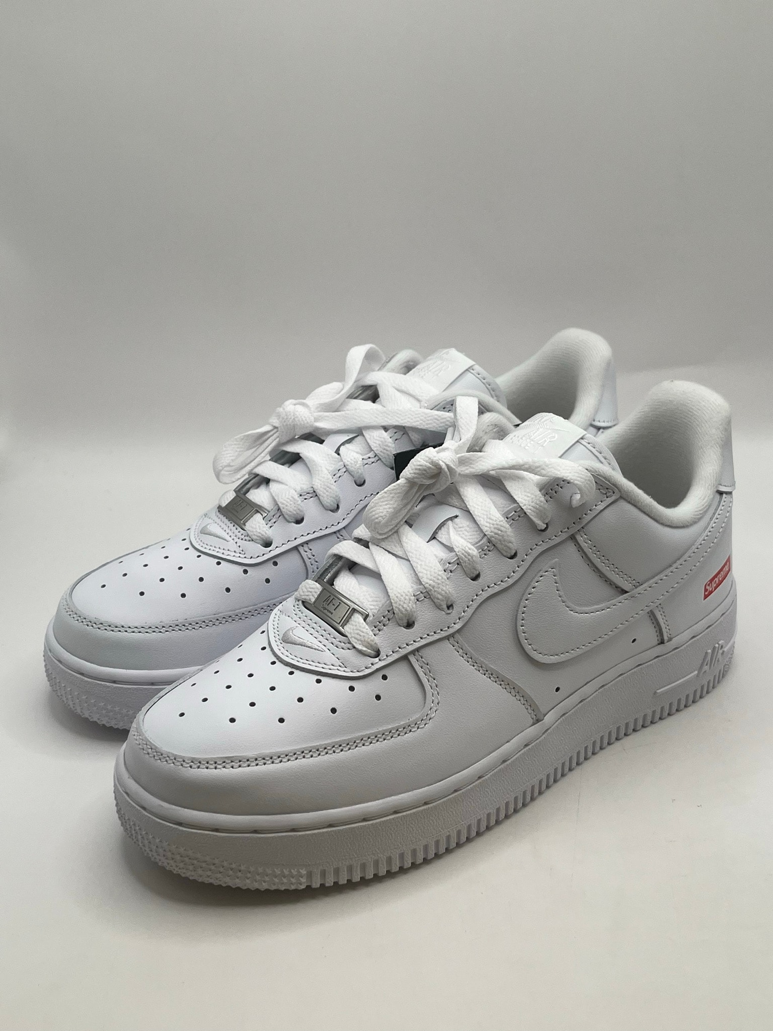 Supreme × Nike Air Force 1 Low "White"