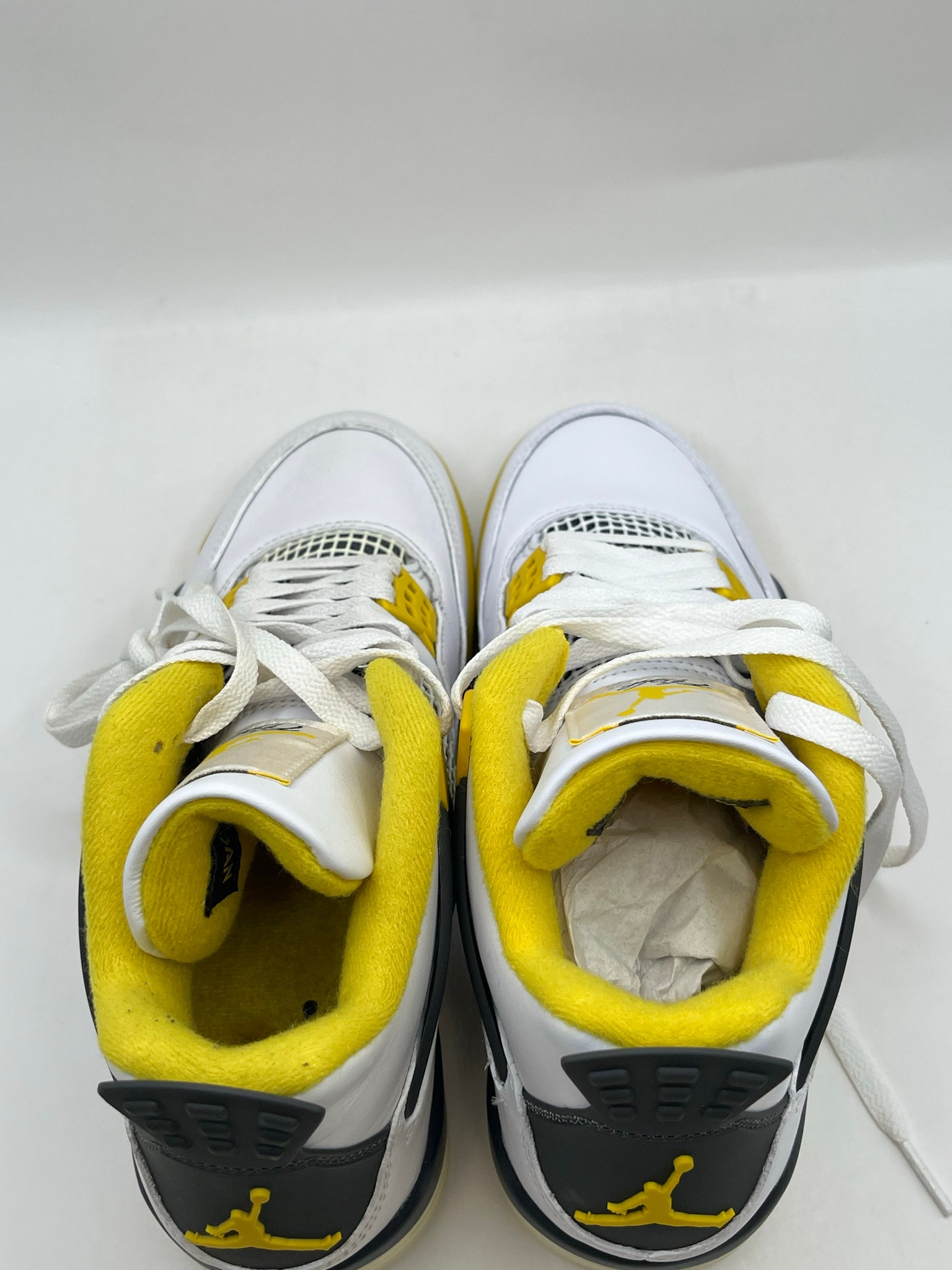 Nike Women's Air Jordan 4 Retro "Vivid Sulfur"