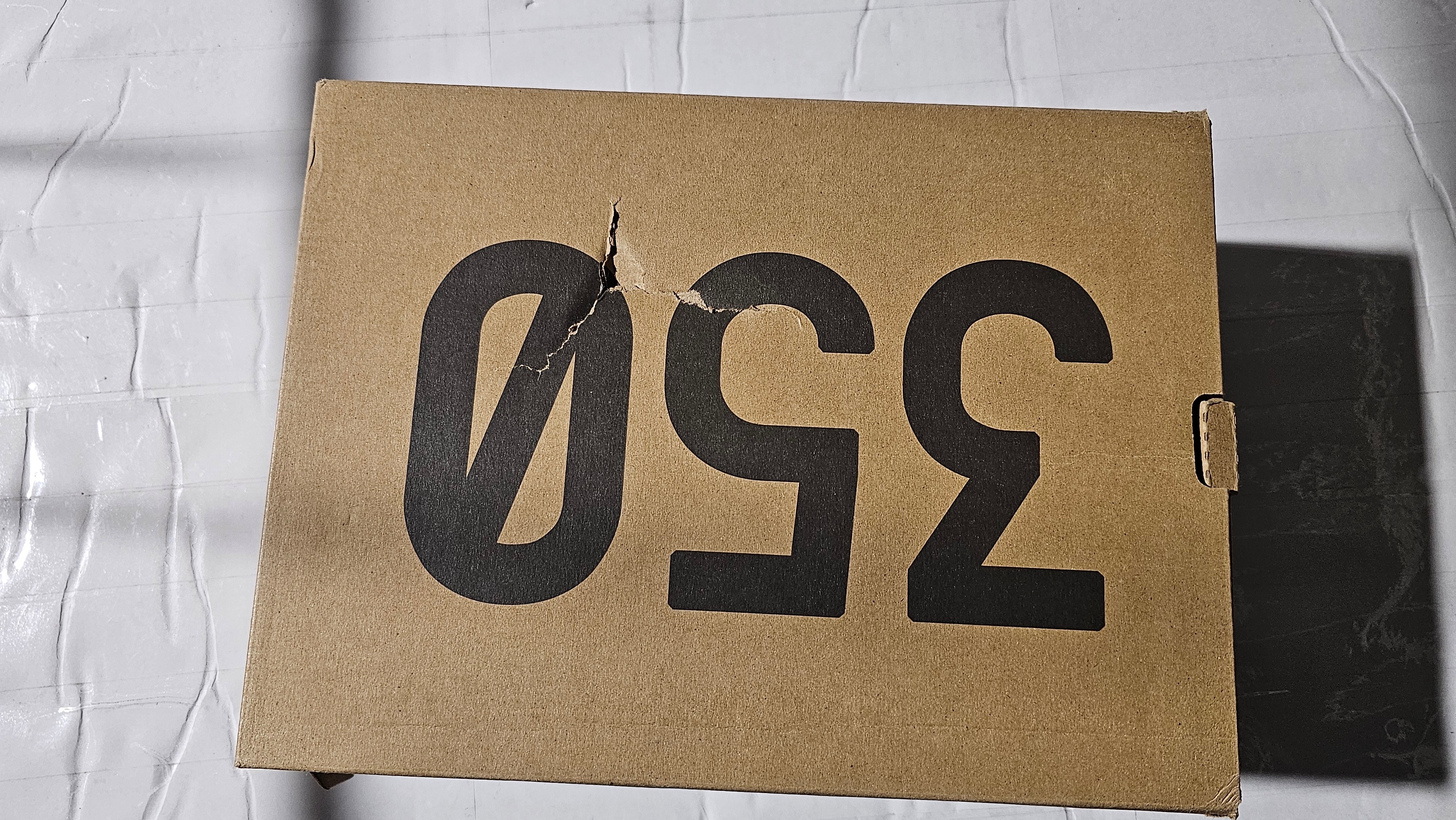 アディダス イージーブースト350V2 "オニキス"