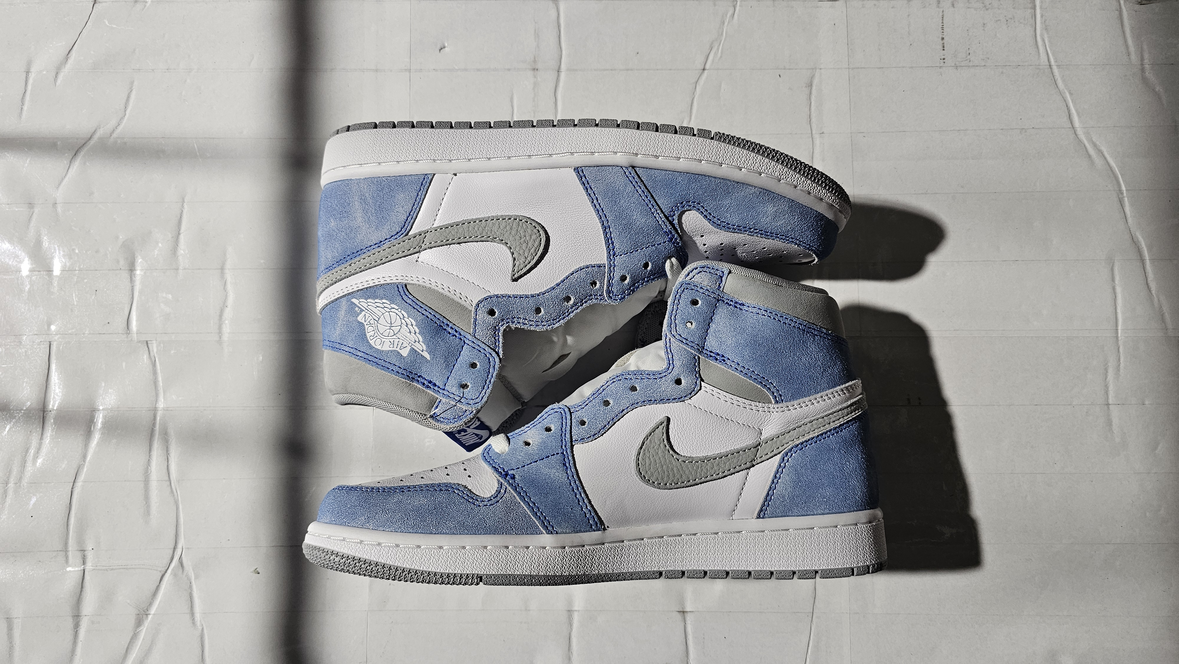 Nike Air Jordan 1 High OG "Hyper Royal"