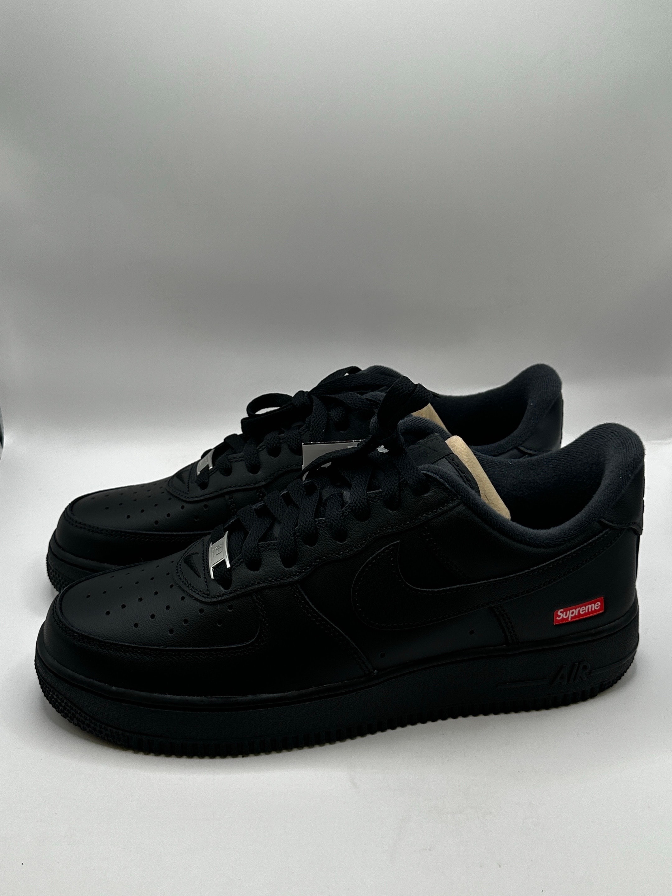 Supreme × Nike Air Force 1 Low "Black"