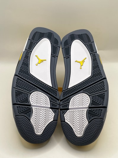 Nike Air Jordan 4 "Tour Yellow"