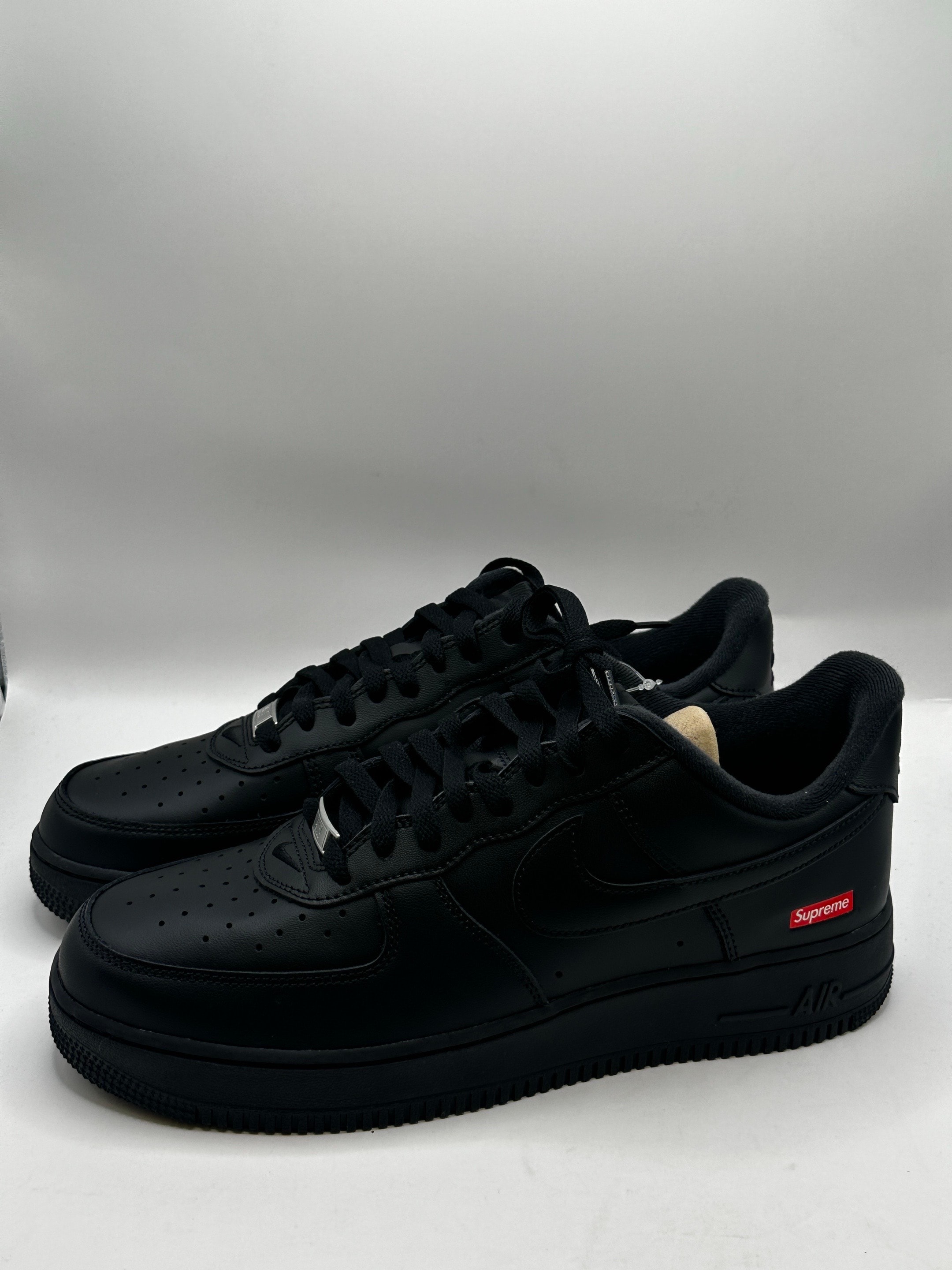 Supreme × Nike Air Force 1 Low "Black"