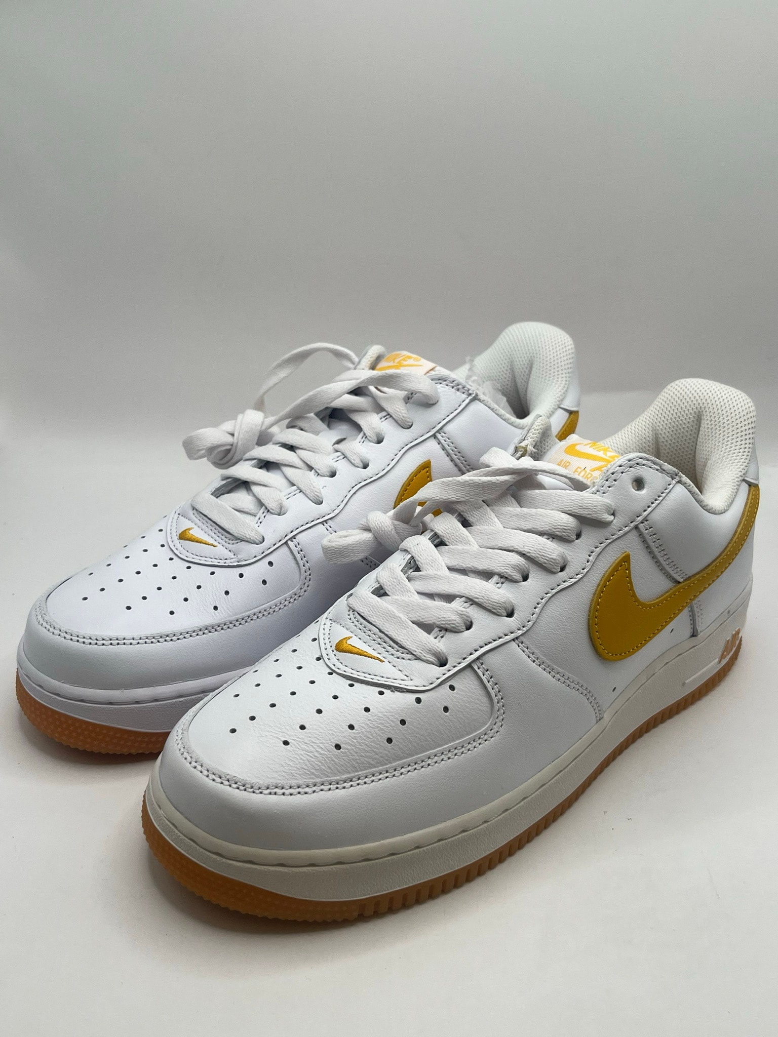 Nike Air Force 1 Low "University Gold"