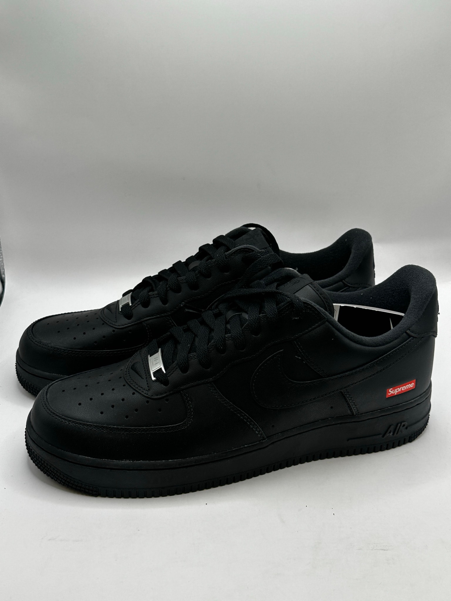 Supreme × Nike Air Force 1 Low "Black"