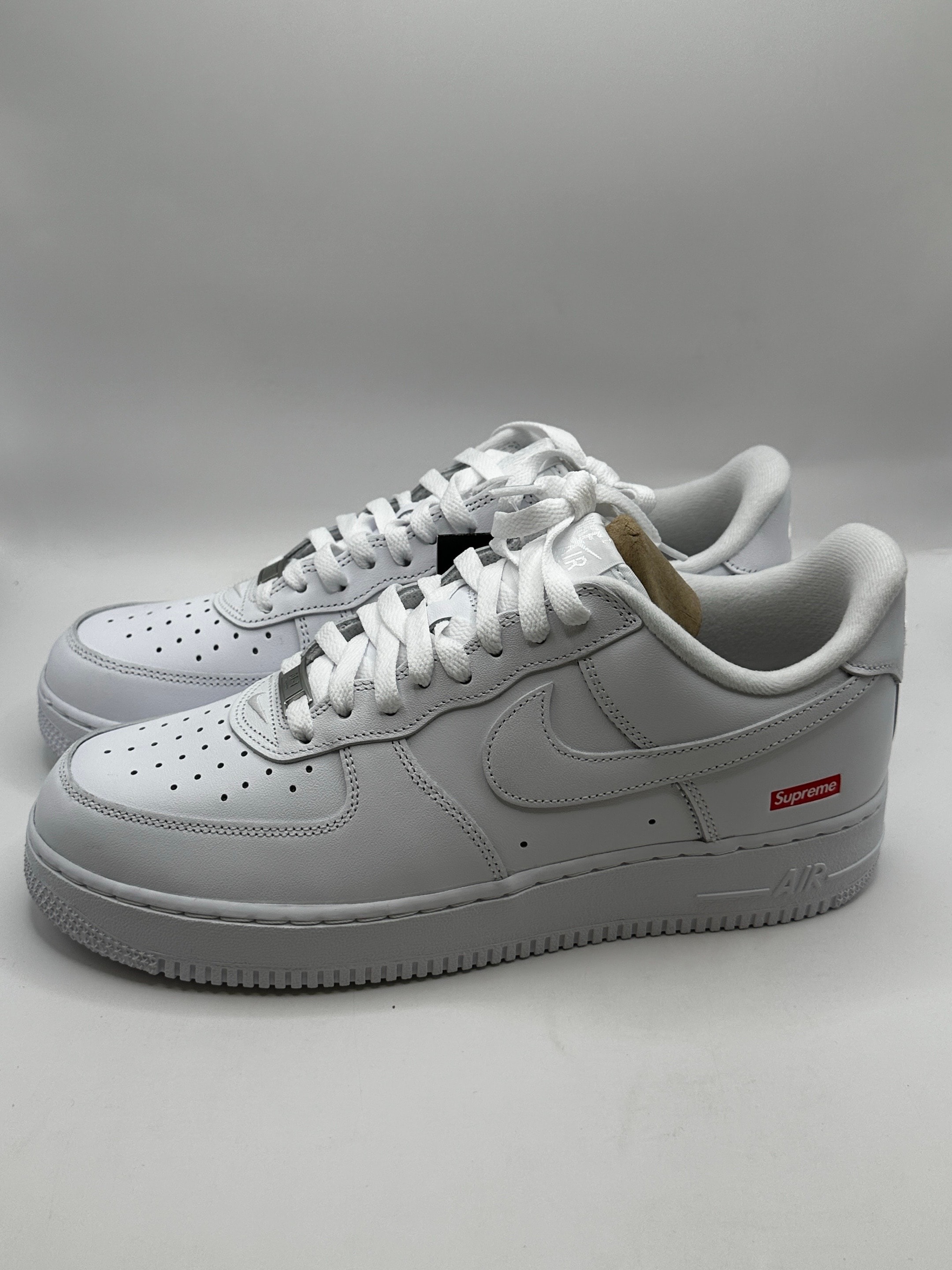 Supreme × Nike Air Force 1 Low "White"