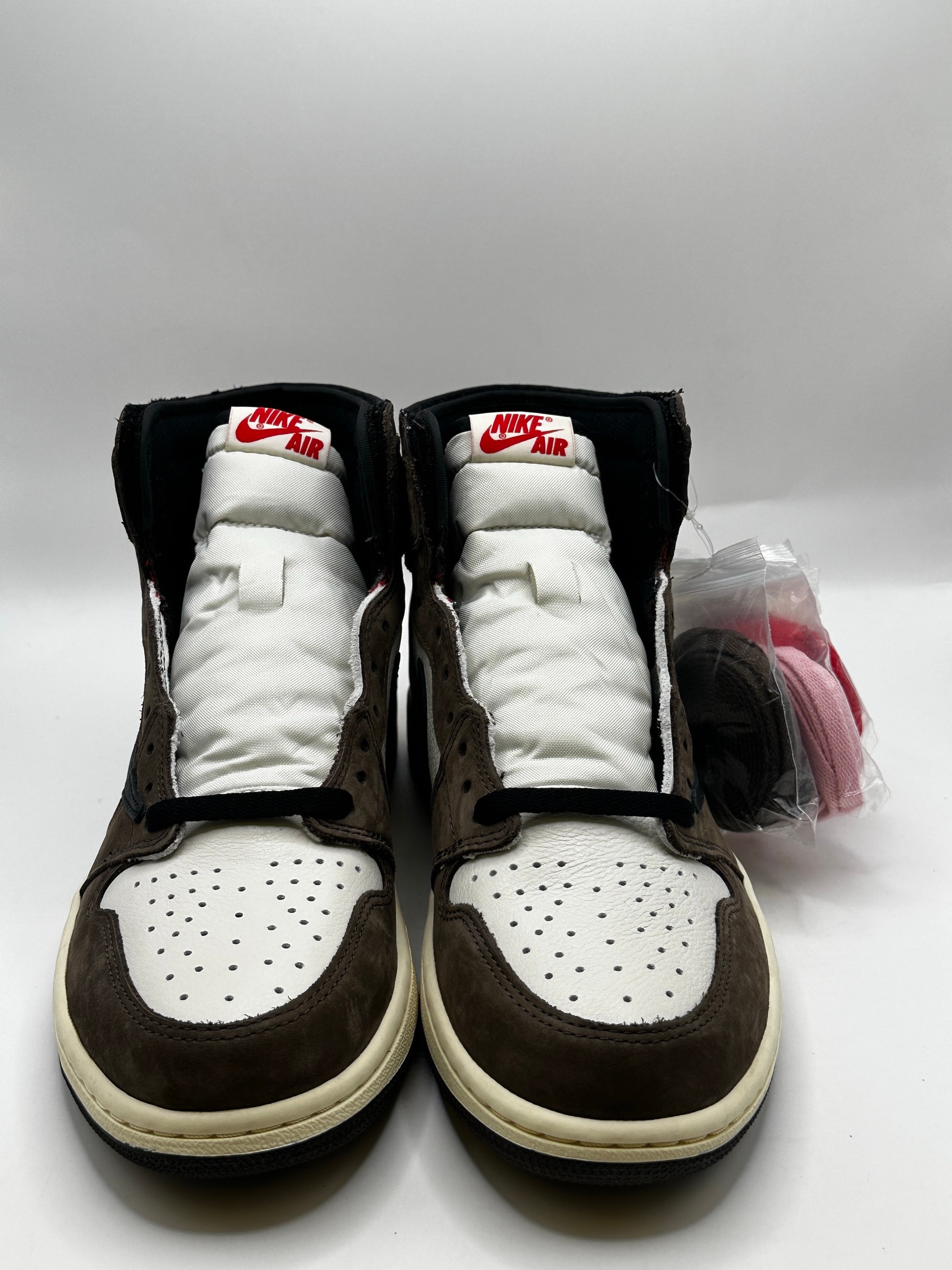 Travis Scott × Nike Air Jordan 1 Retro High OG TS SP "Sail/Dark Mocha"