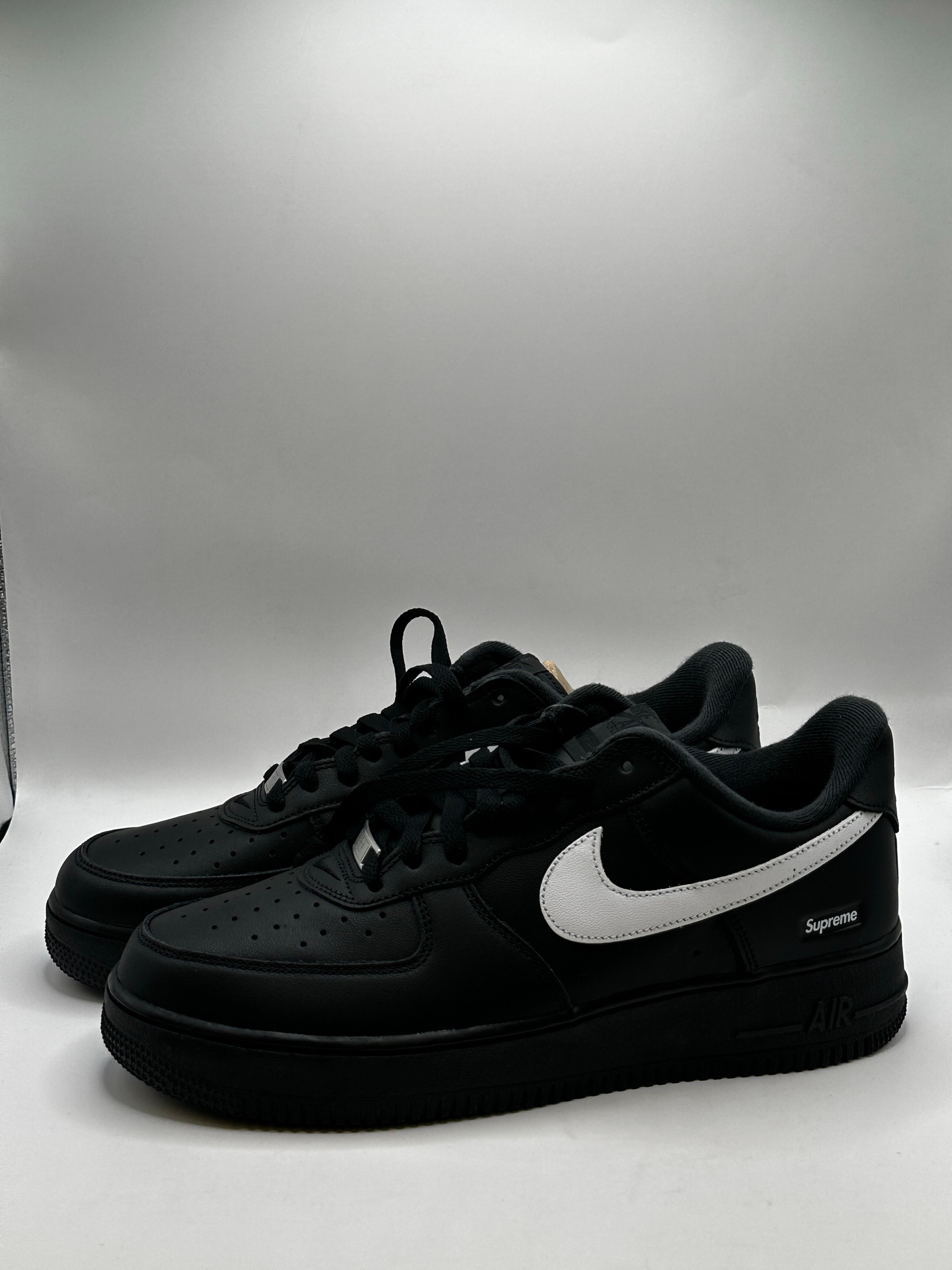 Supreme × Nike Air Force 1 Low "Black/White"