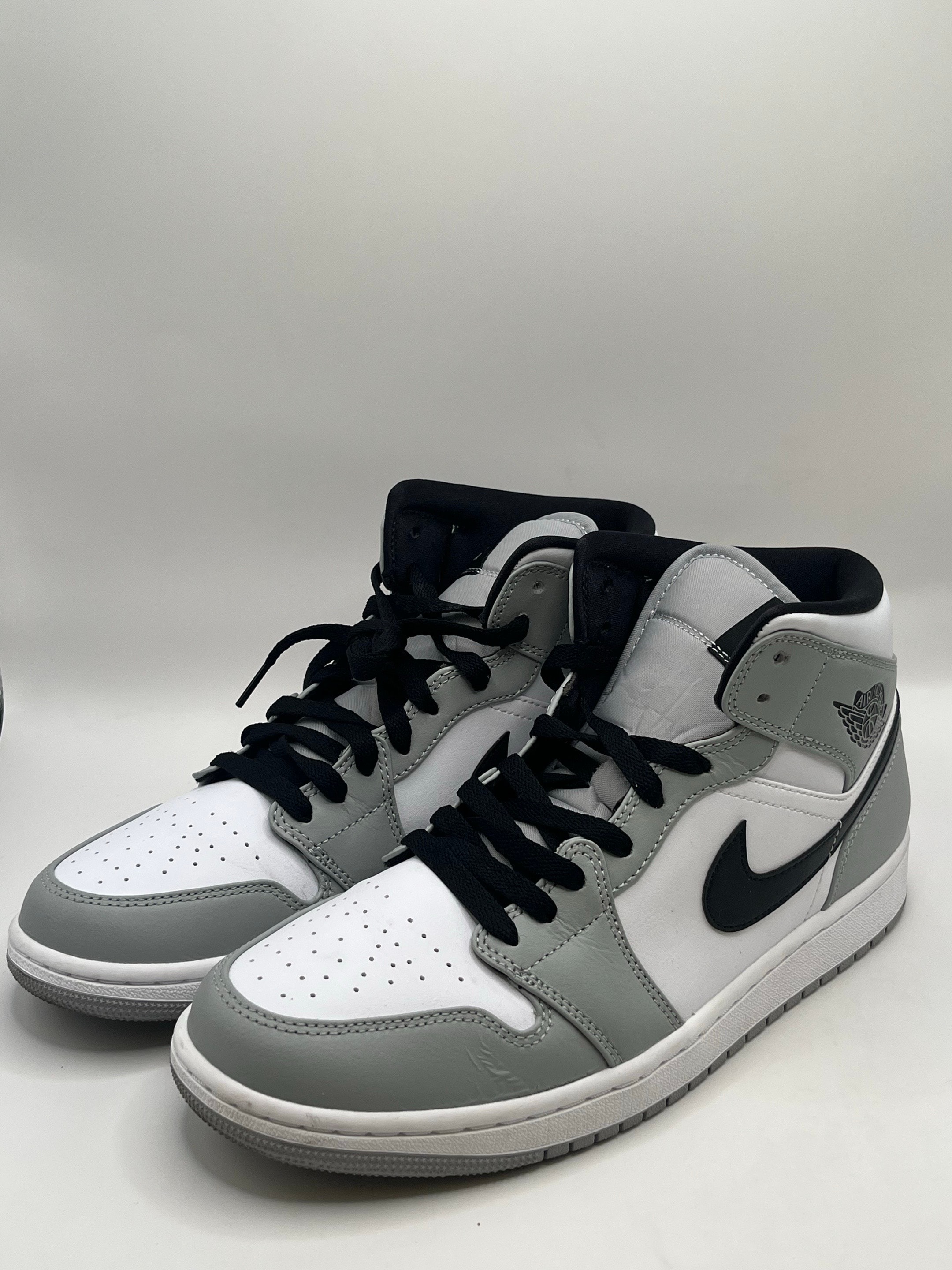 Nike Air Jordan 1 Mid "Light Smoke Grey/White/Black"