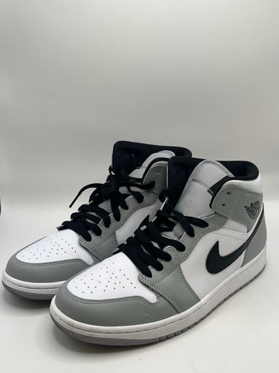 Nike Air Jordan 1 Mid "Light Smoke Grey/White/Black"