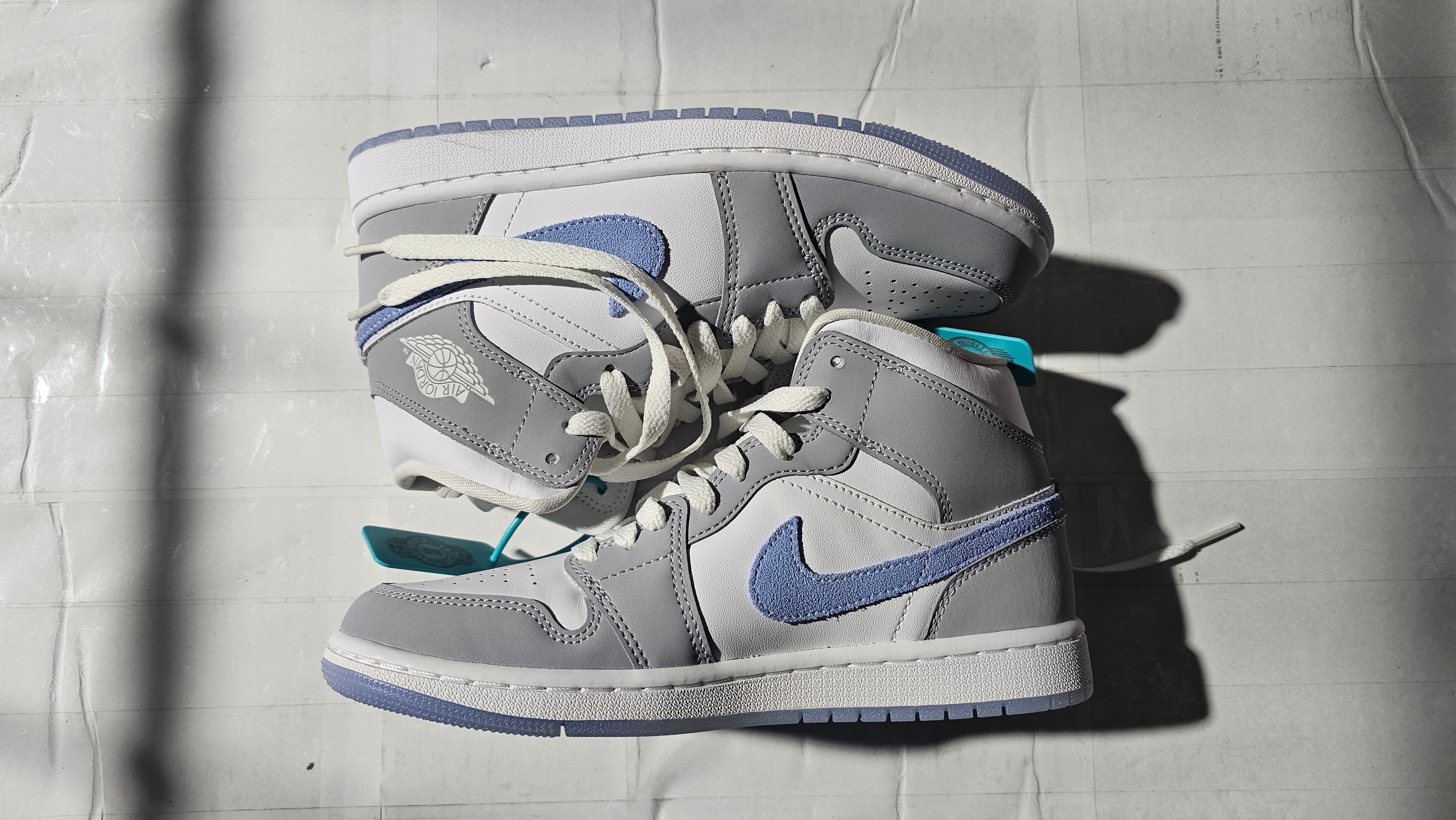 Nike Women's Air Jordan 1 Mid "Wolf Grey"