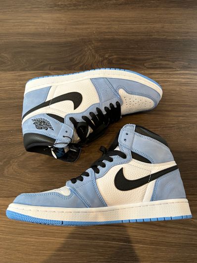 Nike Air Jordan 1 High OG "University Blue"