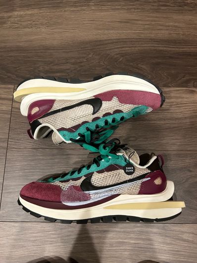 sacai × Nike Vapor Waffle "String/Red/Green"