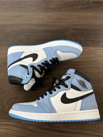 Nike Air Jordan 1 High OG "University Blue"