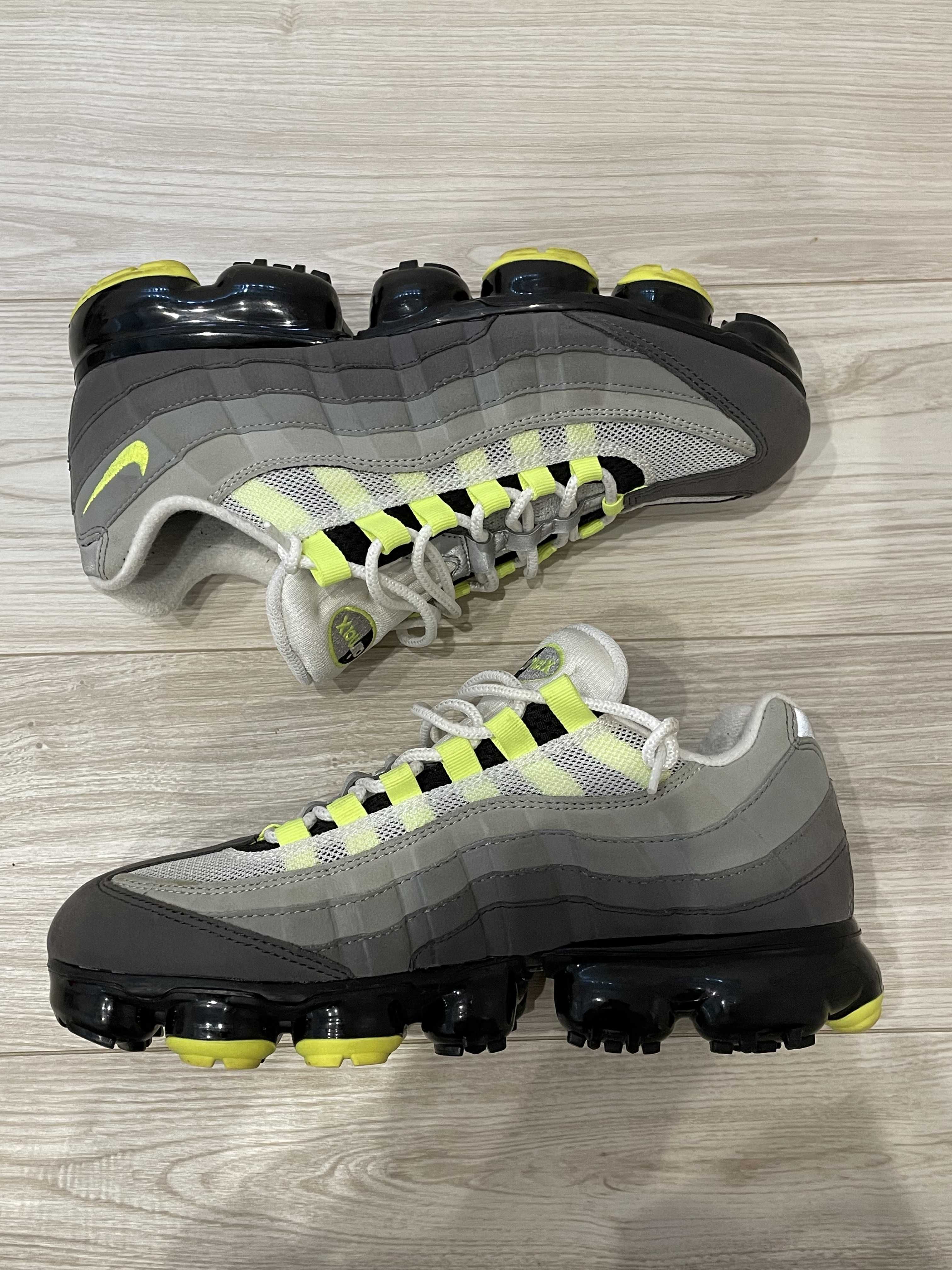Nike Air Vapormax 95 "Neon"
