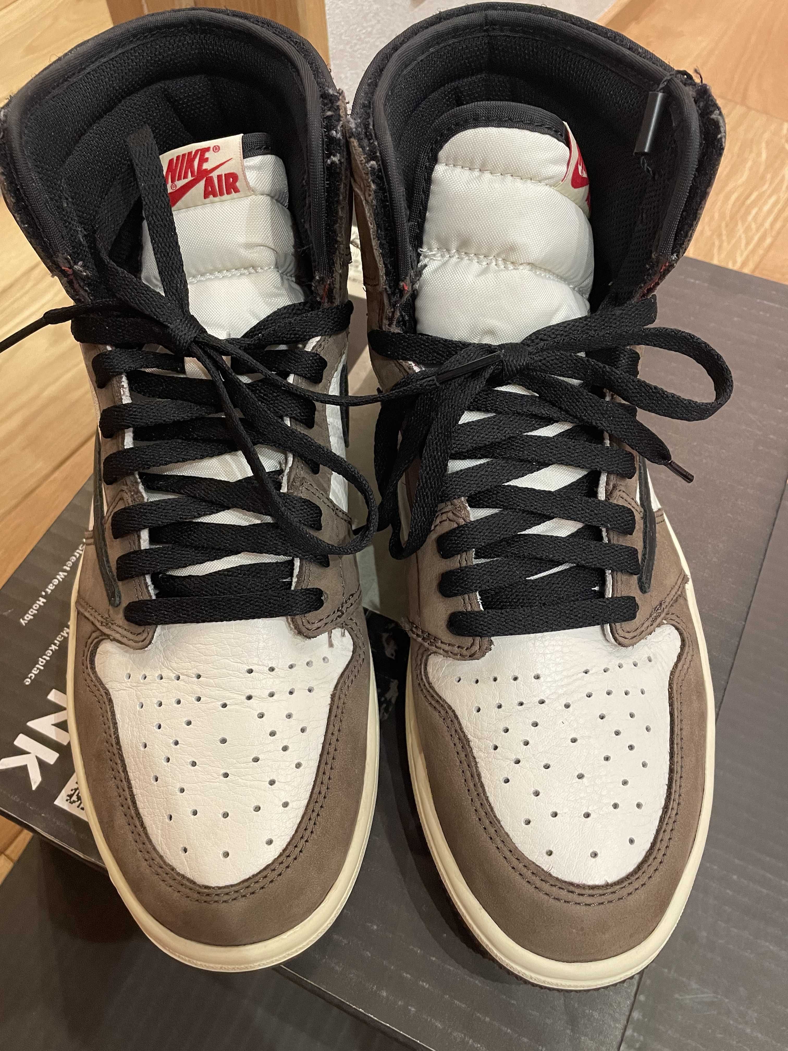 Travis Scott × Nike Air Jordan 1 Retro High OG TS SP "Sail/Dark Mocha"