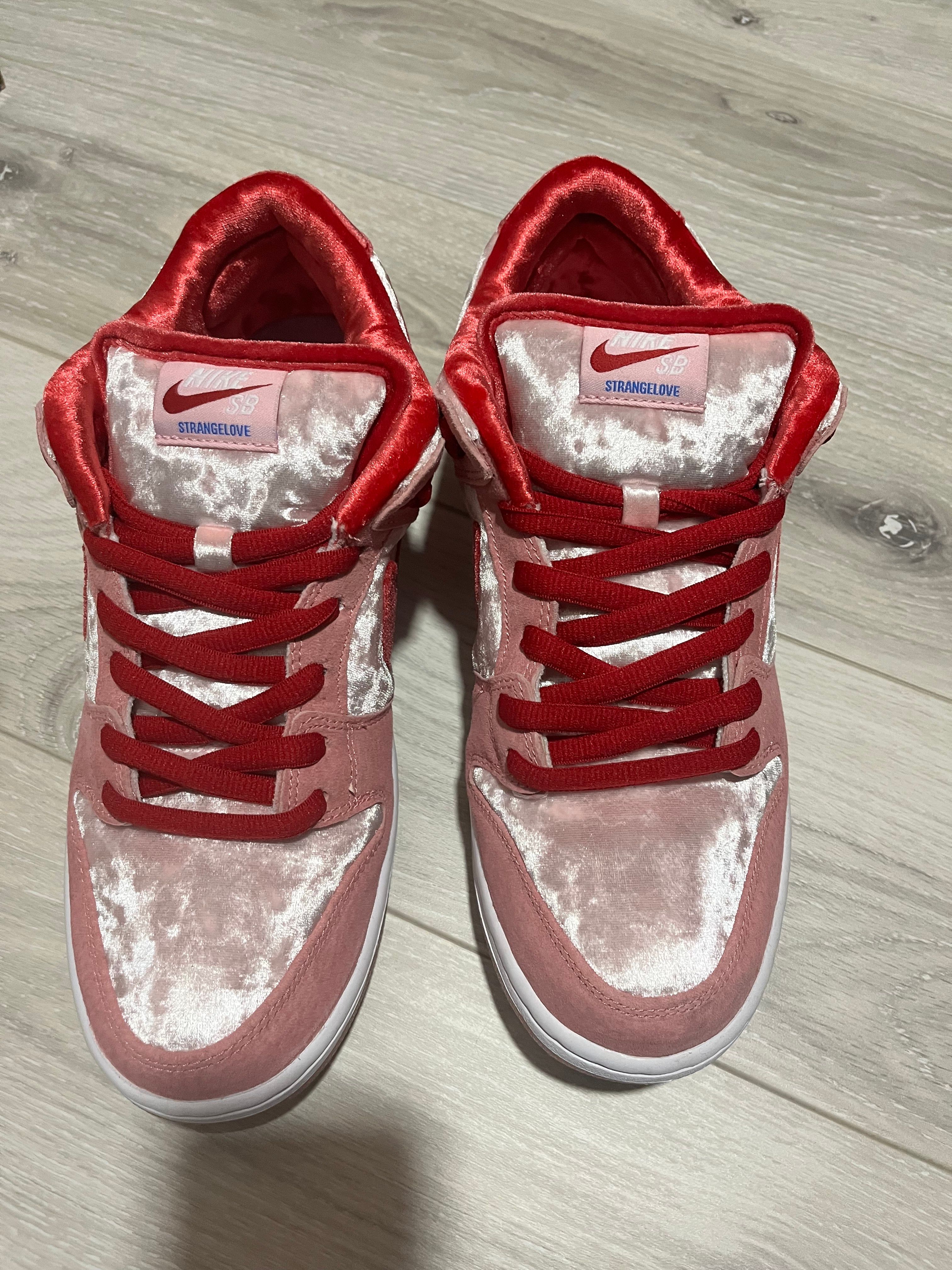 Strangelove × Nike SB Dunk Low "Valentine’s Day"