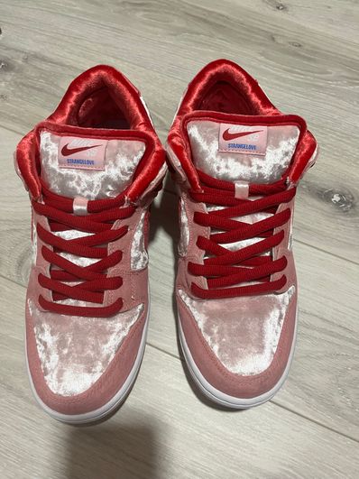 Strangelove × Nike SB Dunk Low "Valentine’s Day"