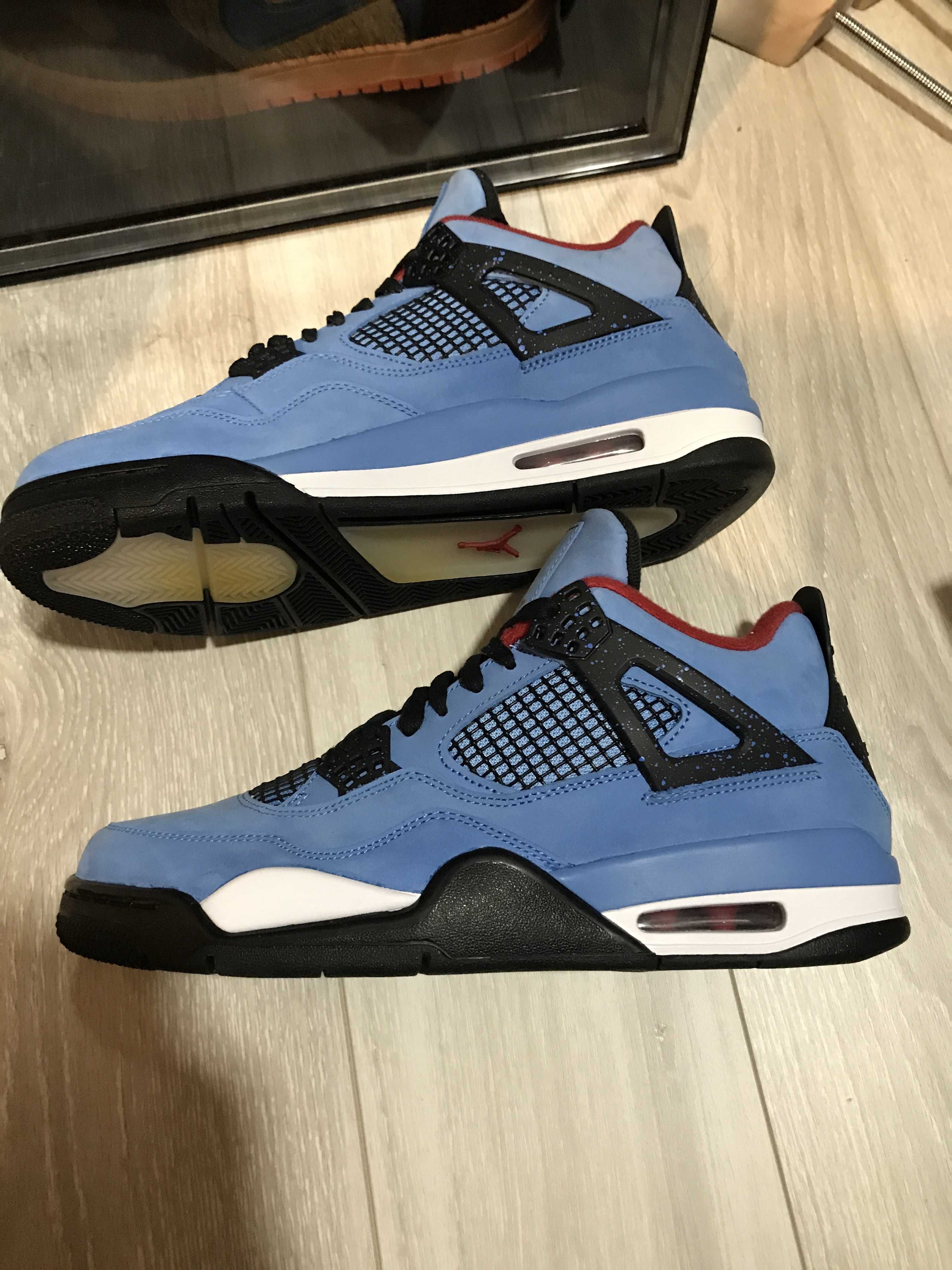 Travis Scott × Nike Air Jordan 4 Retro Cactus Jack "University Blue"