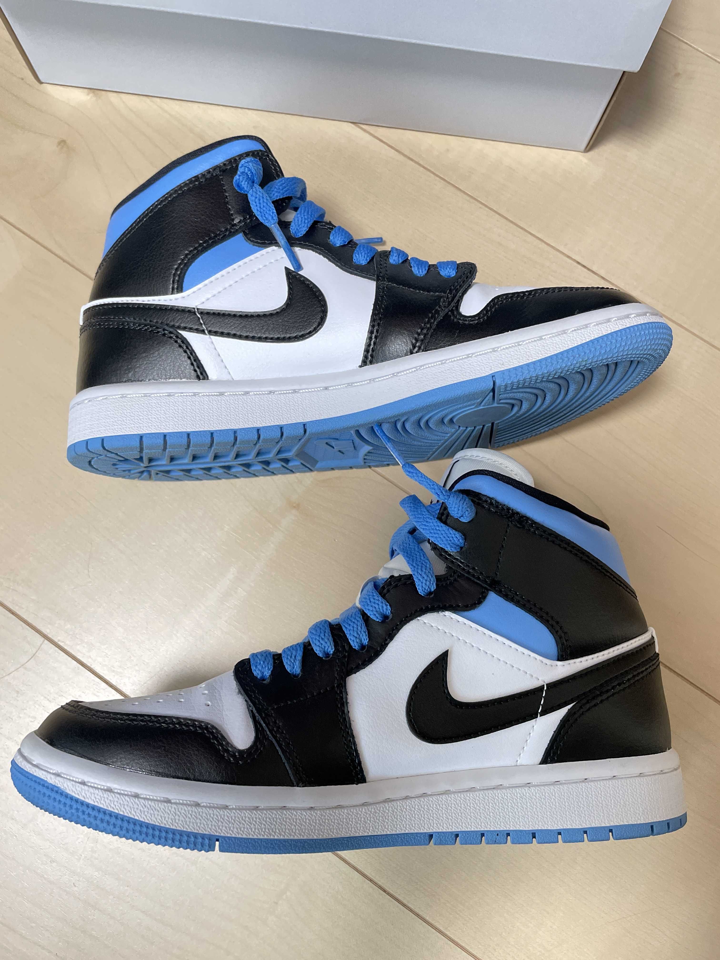 Nike Women's Air Jordan 1 Mid "Black/University Blue"