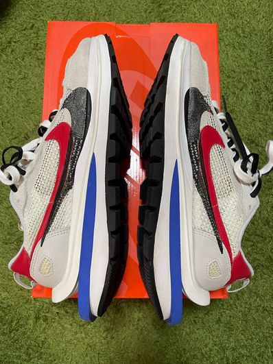 sacai × Nike Vapor Waffle "Royal Fuchsia"