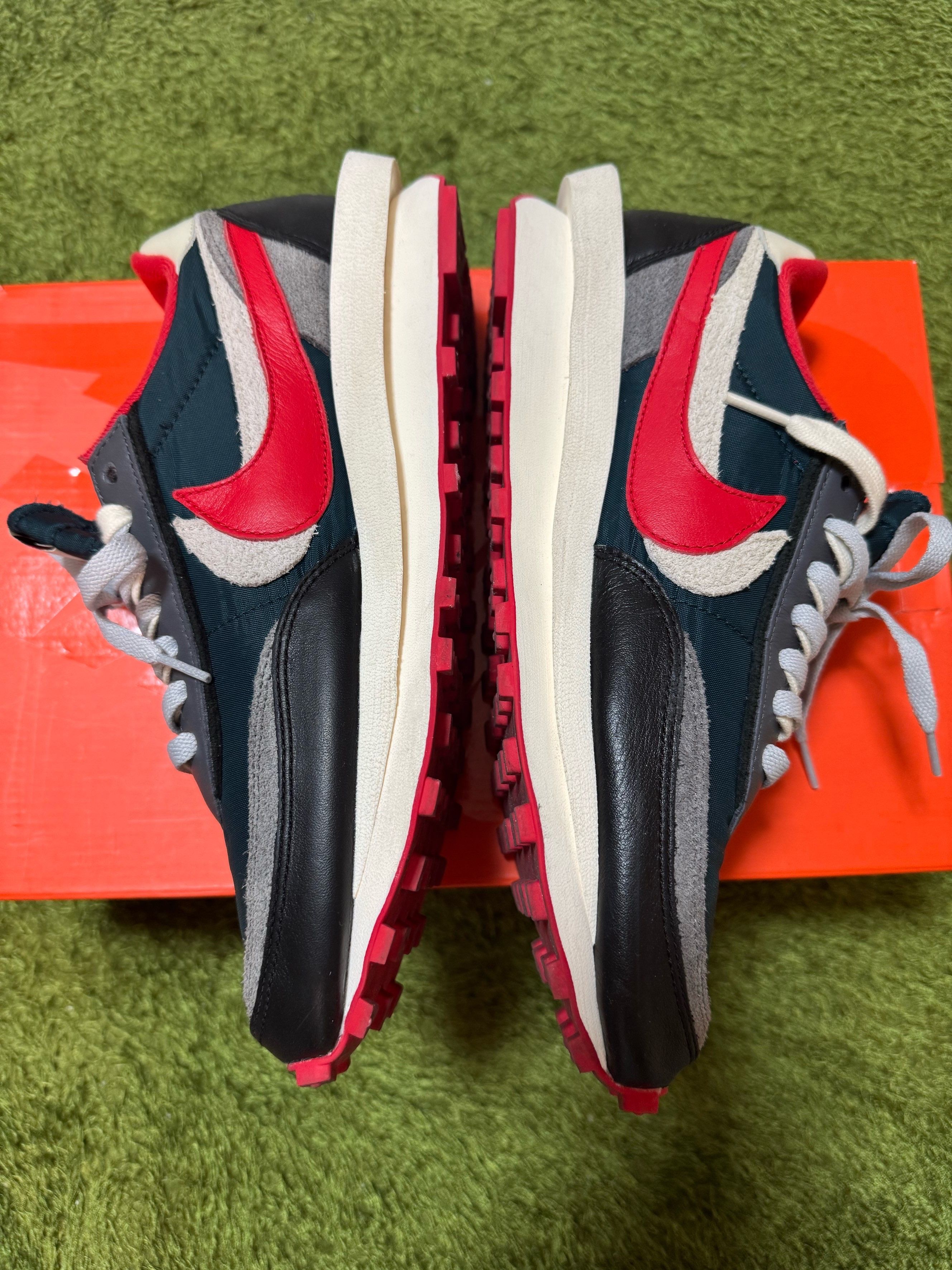 UNDERCOVER × sacai × Nike LD Waffle "Midnight Spruce/Pale Ivory-Dark Grey-University Red"