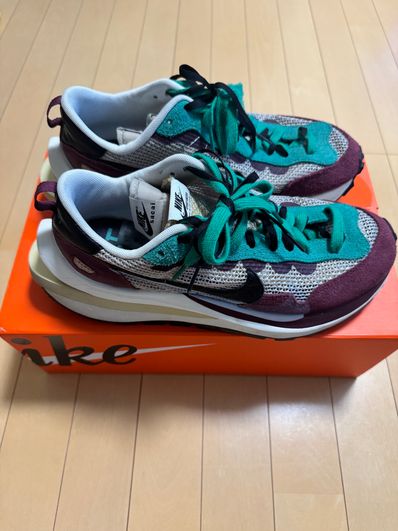 sacai × Nike Vapor Waffle "String/Red/Green"