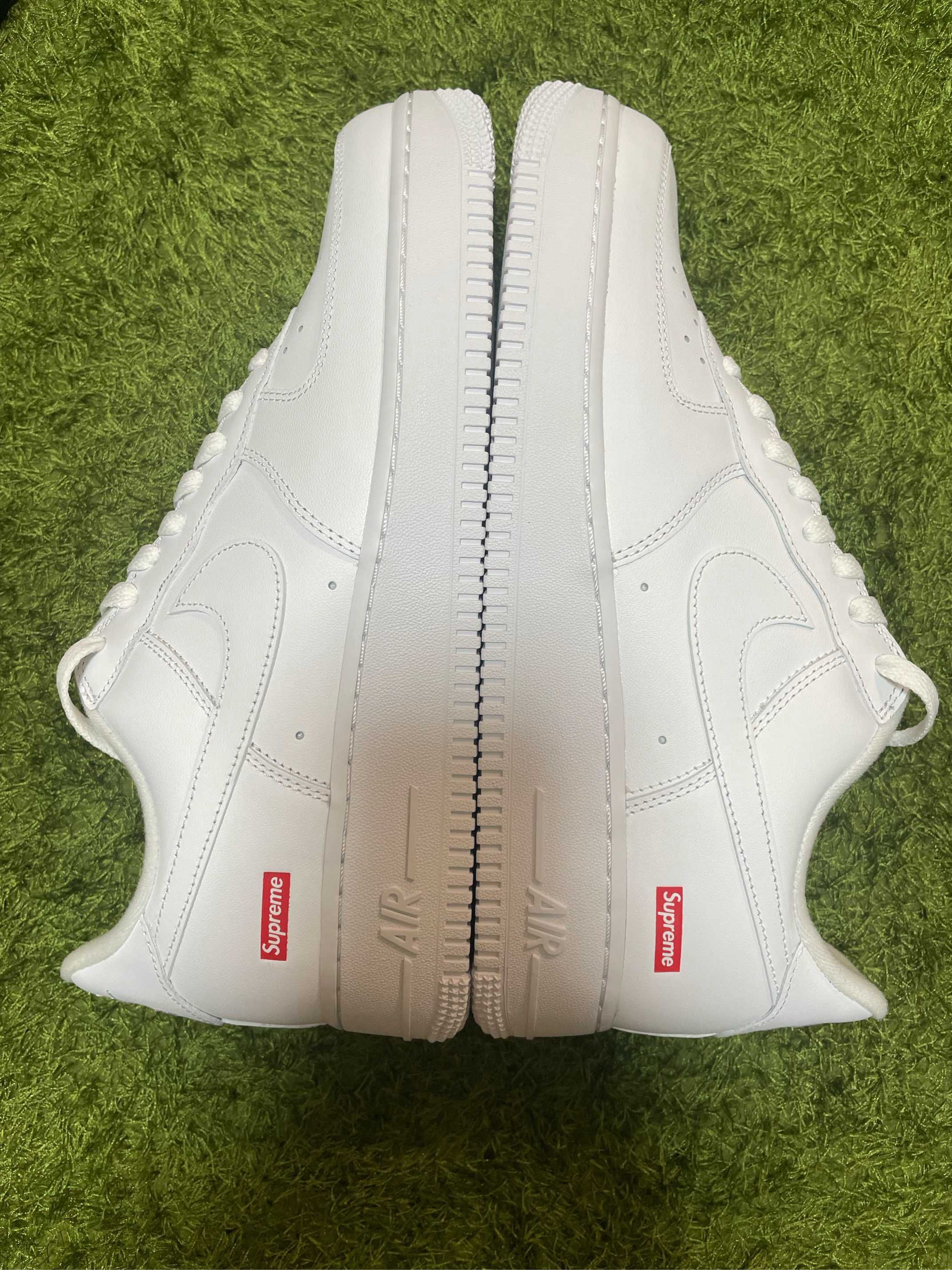 Supreme × Nike Air Force 1 Low "White"