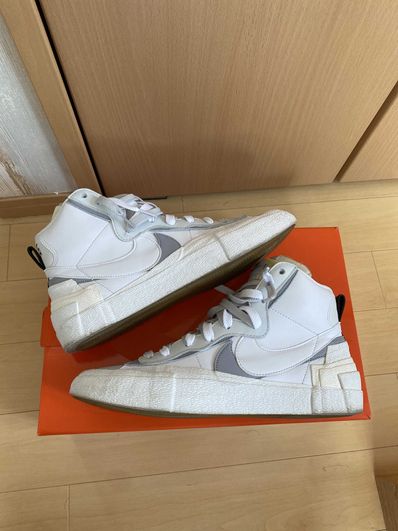 sacai × NIKE BLAZER MID "WHITE/WOLF GREY"