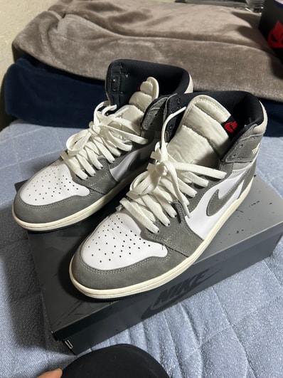 Nike Air Jordan 1 Retro High OG "Black and Smoke Grey"