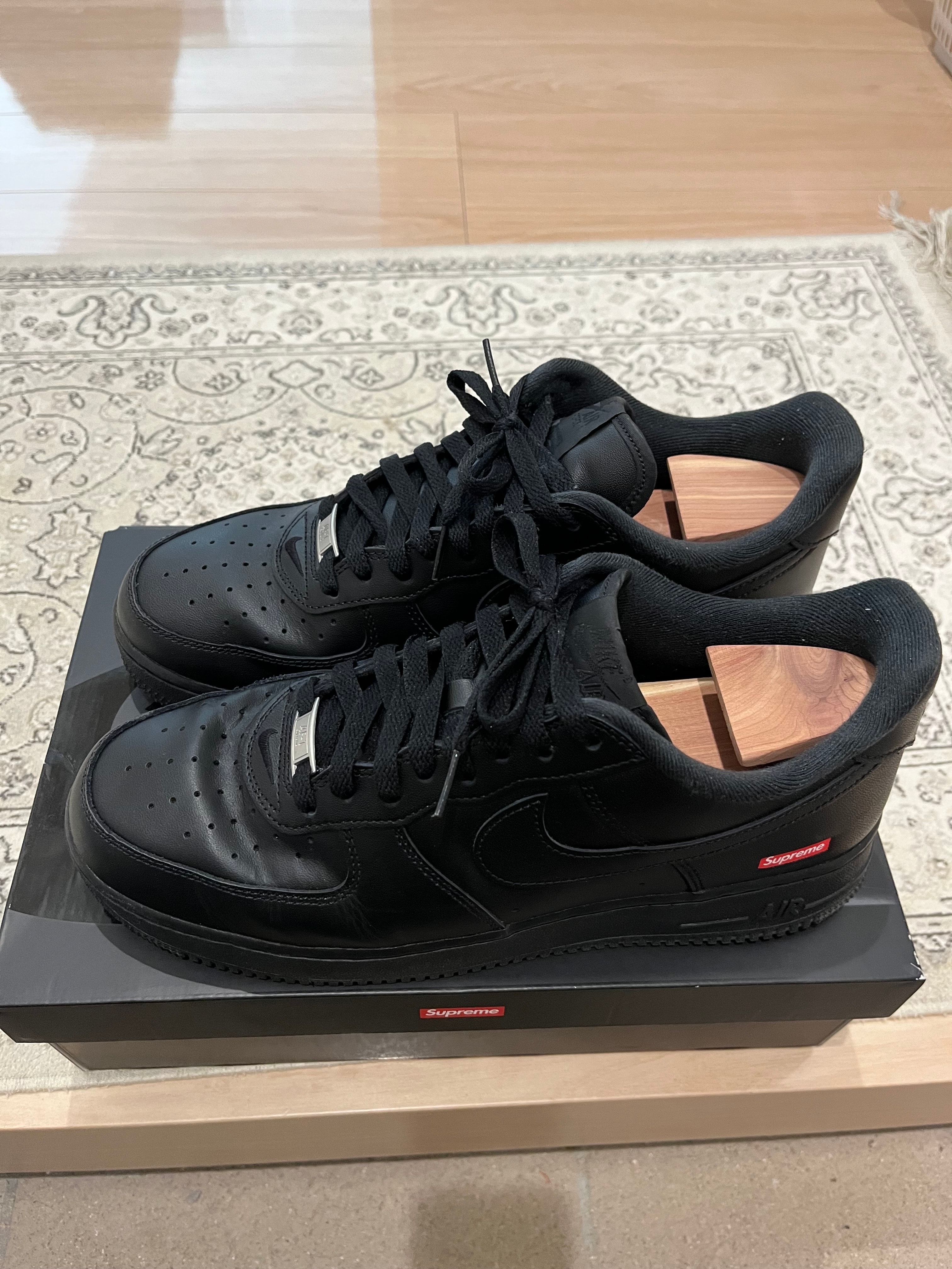 Supreme × Nike Air Force 1 Low "Black"