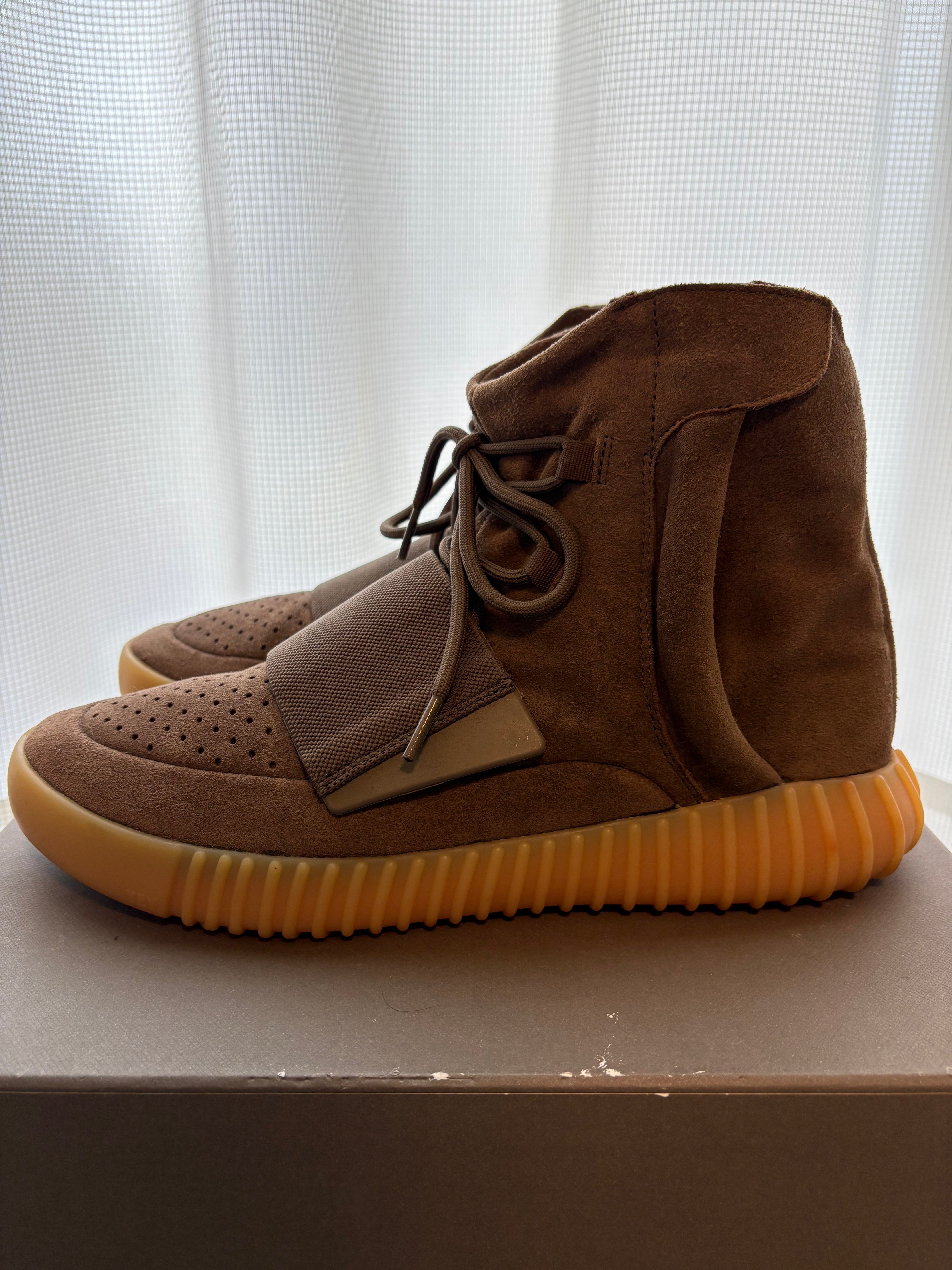 アディダス イージーブースト750 "ライト ブラウン ガム (チョコレート)"